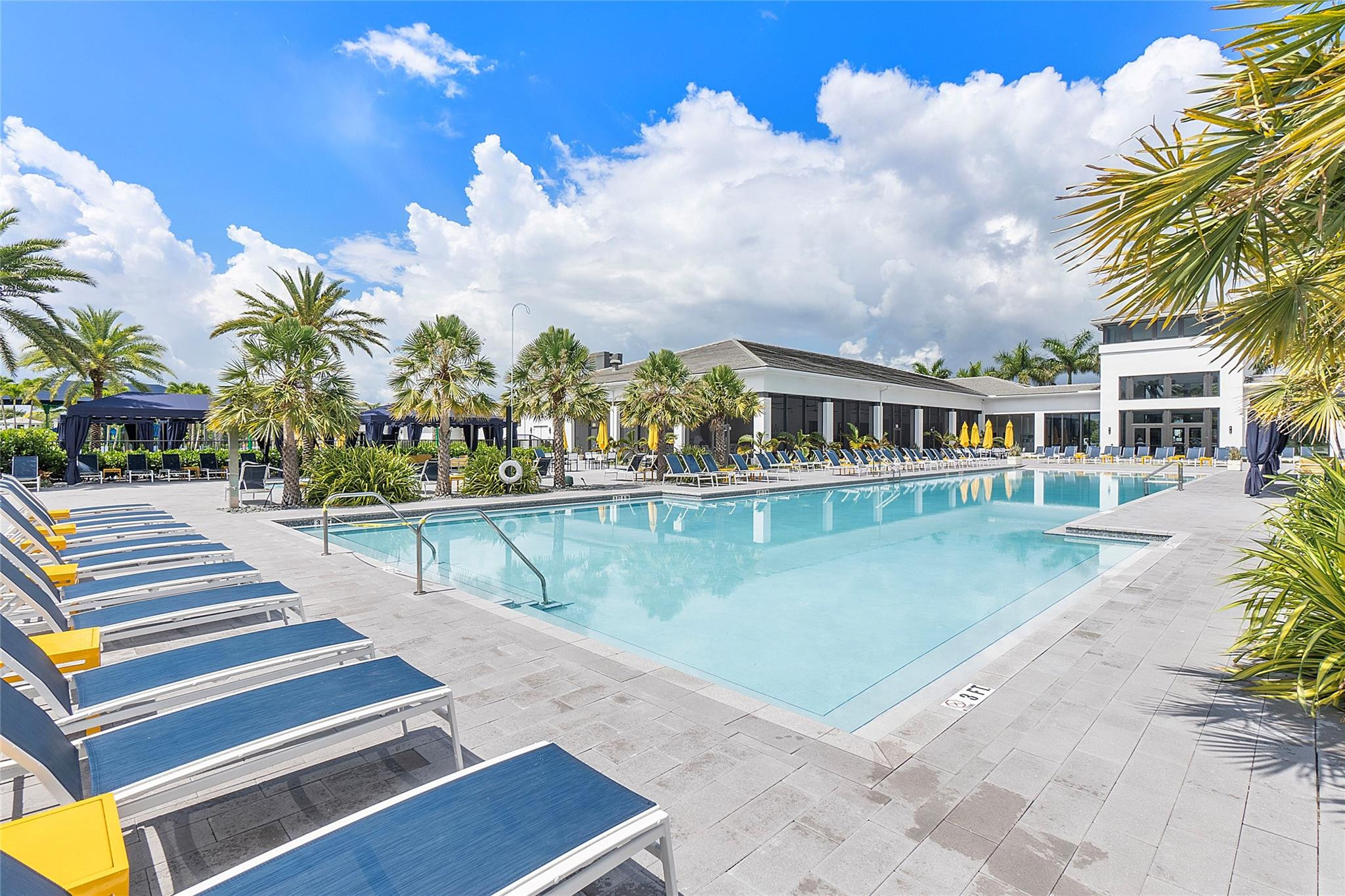 8232 Wildwood Lakes Drive