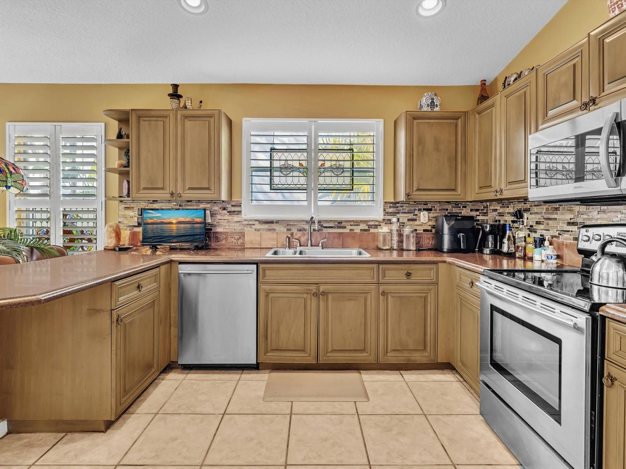 3860 SW 53rd Court