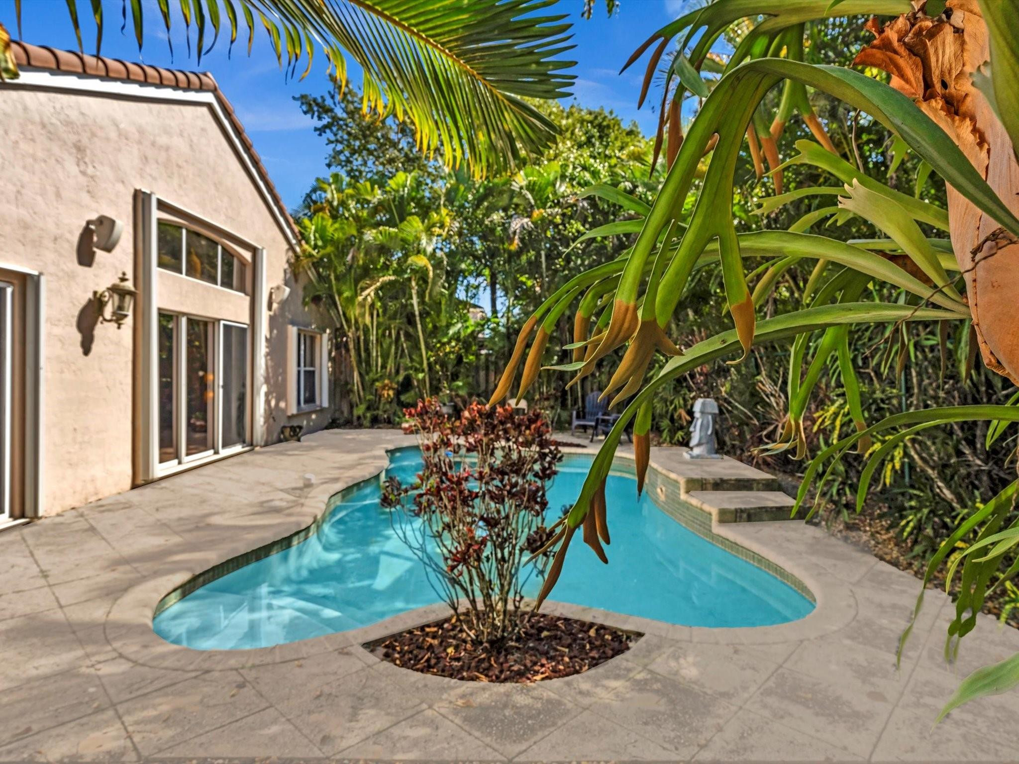 3860 SW 53rd Court