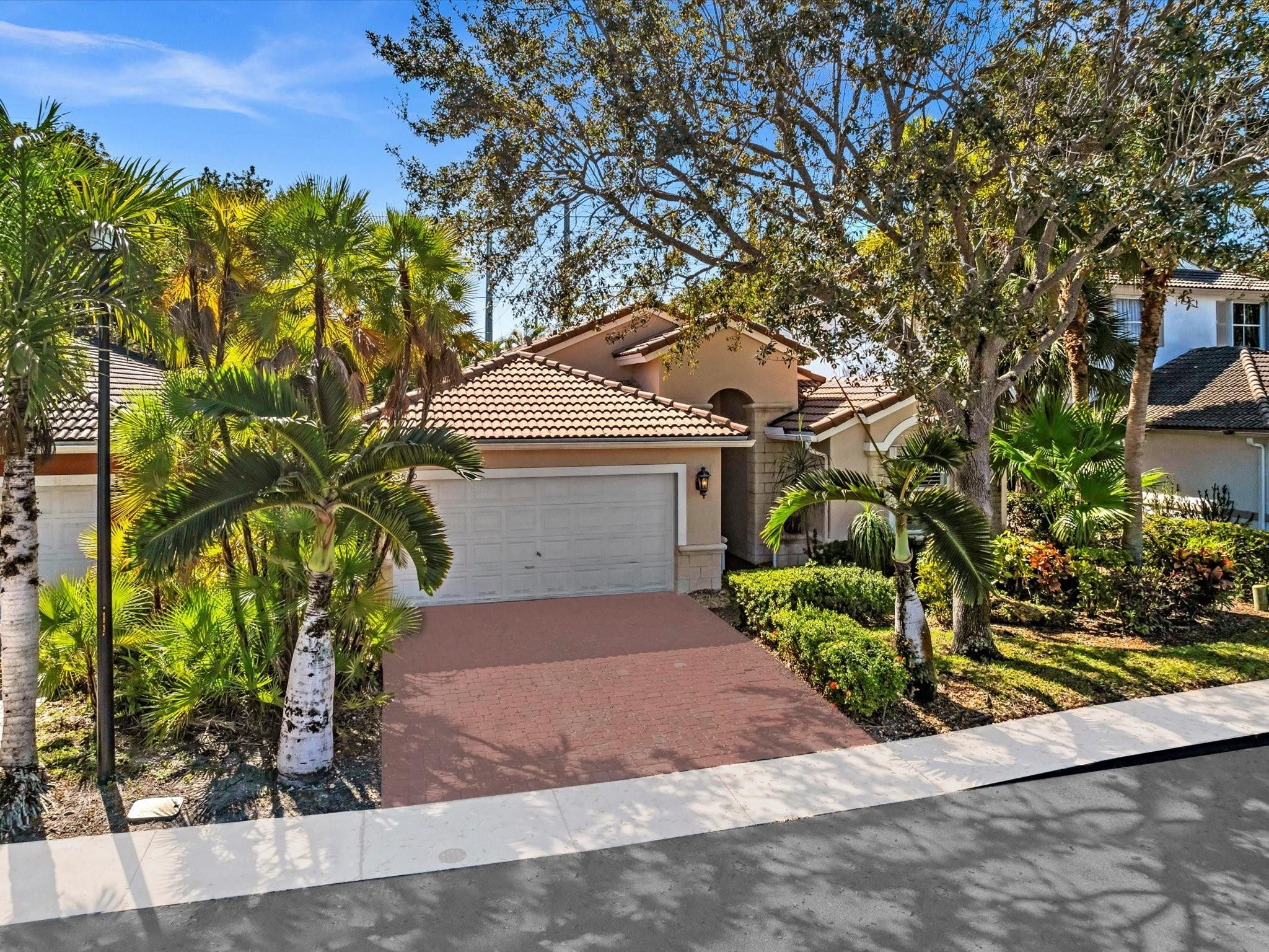 3860 SW 53rd Court