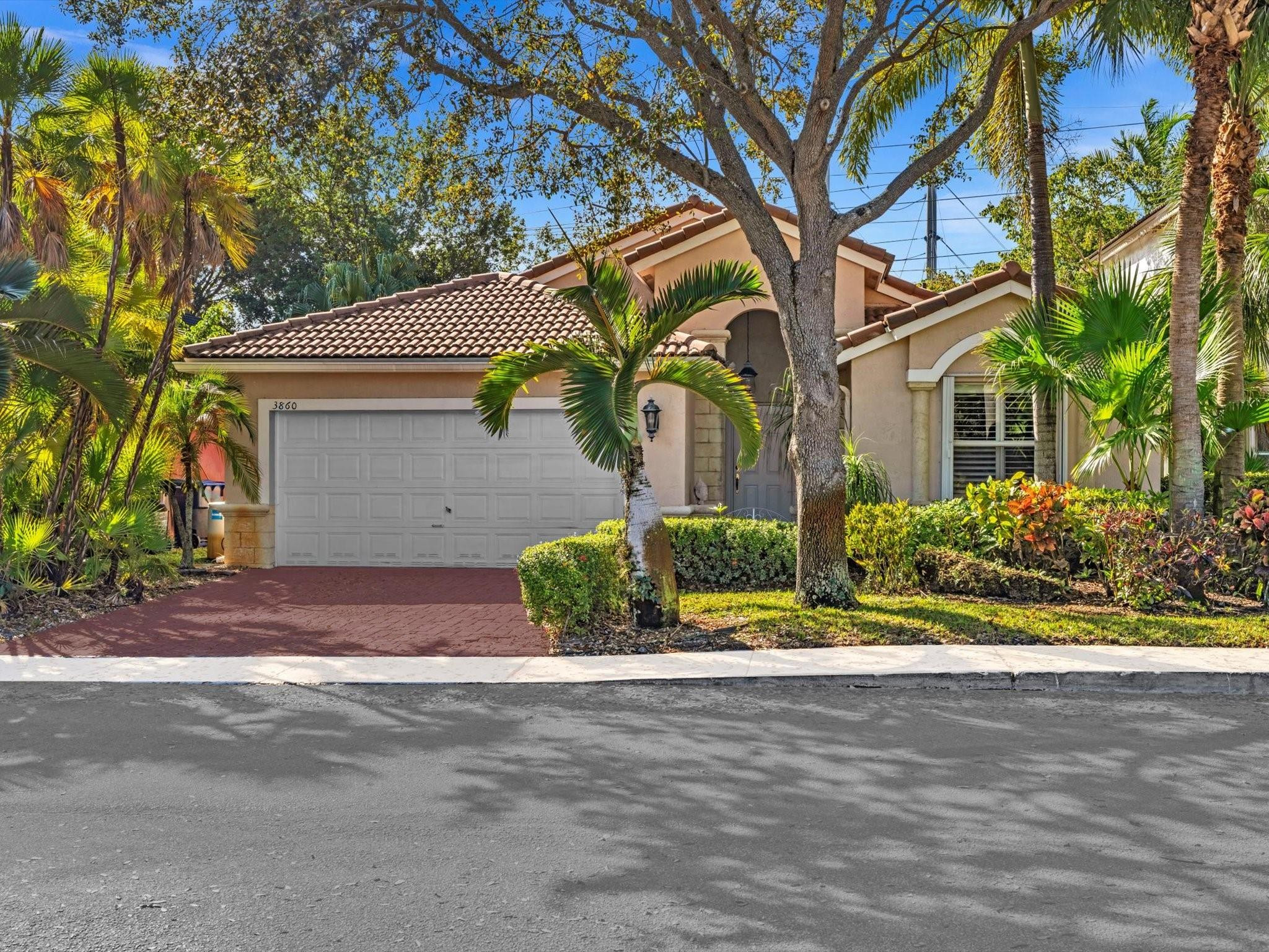 3860 SW 53rd Court