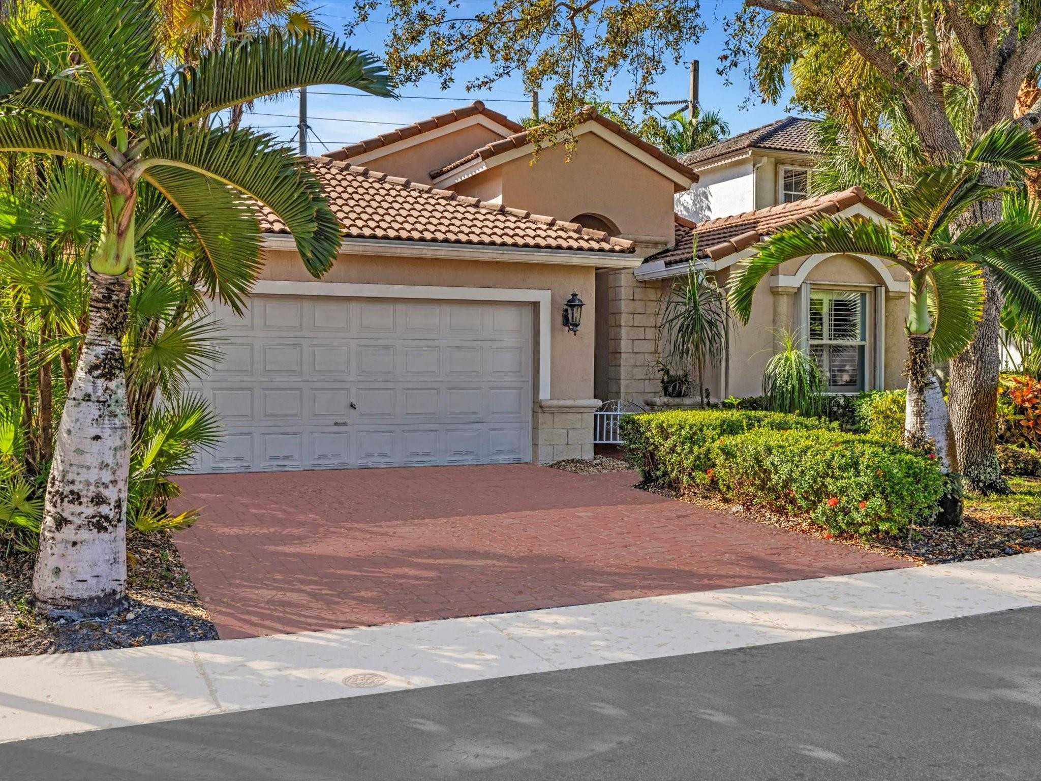 3860 SW 53rd Court