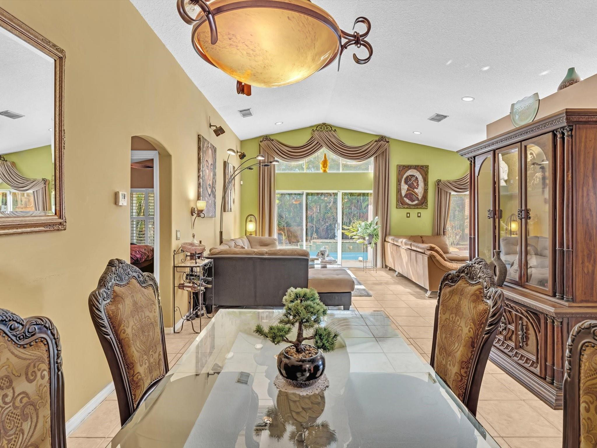 3860 SW 53rd Court