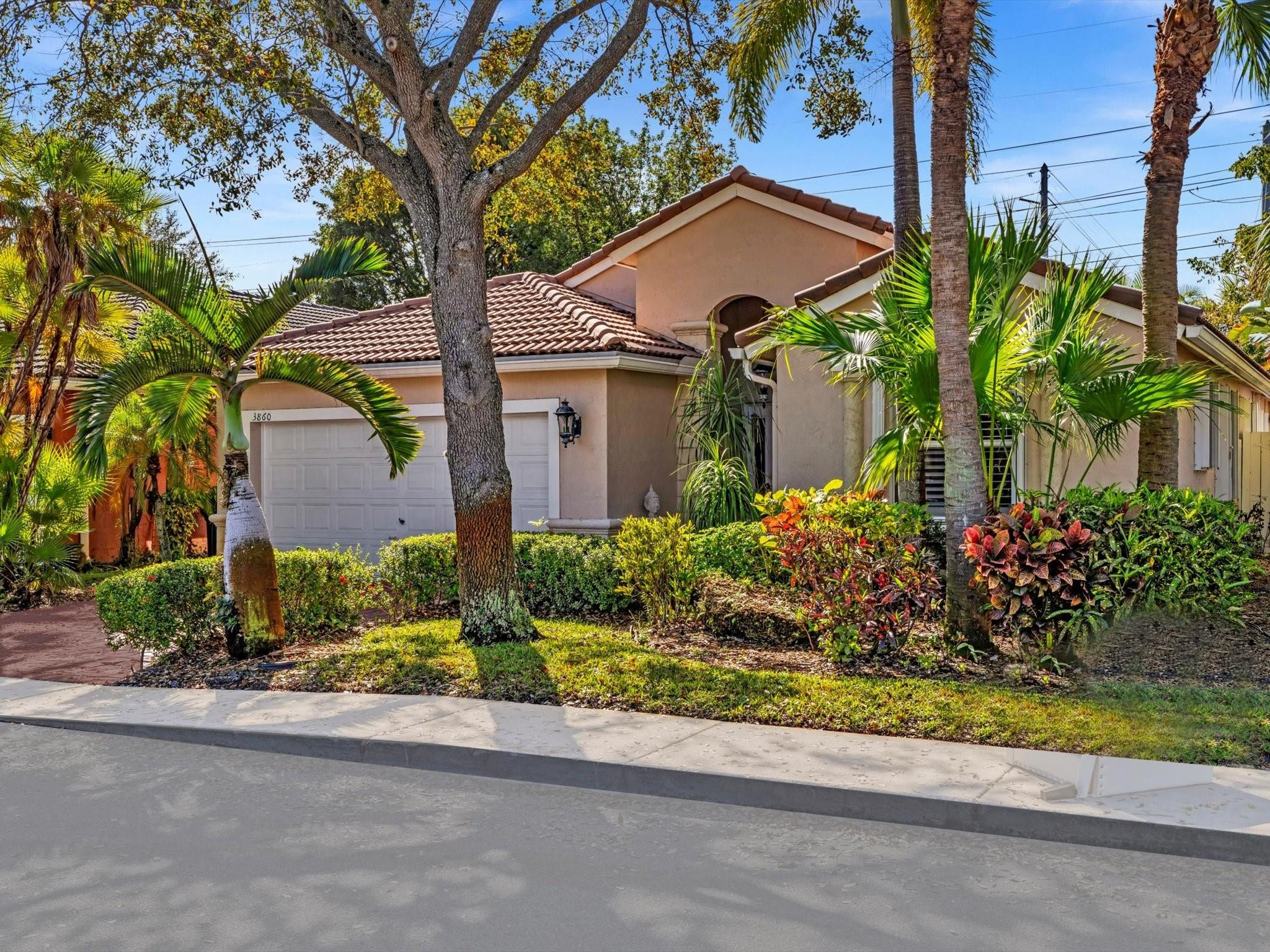 3860 SW 53rd Court