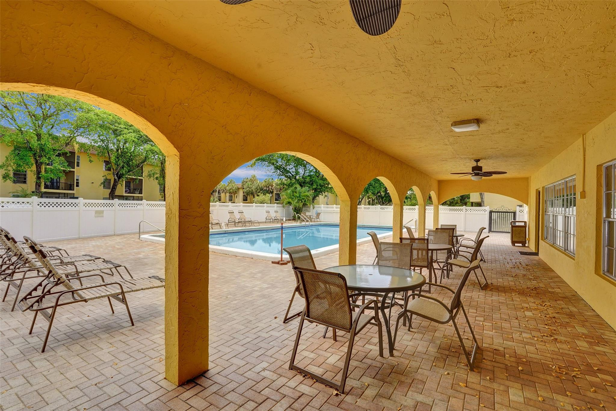 480 NW 20th Street 303