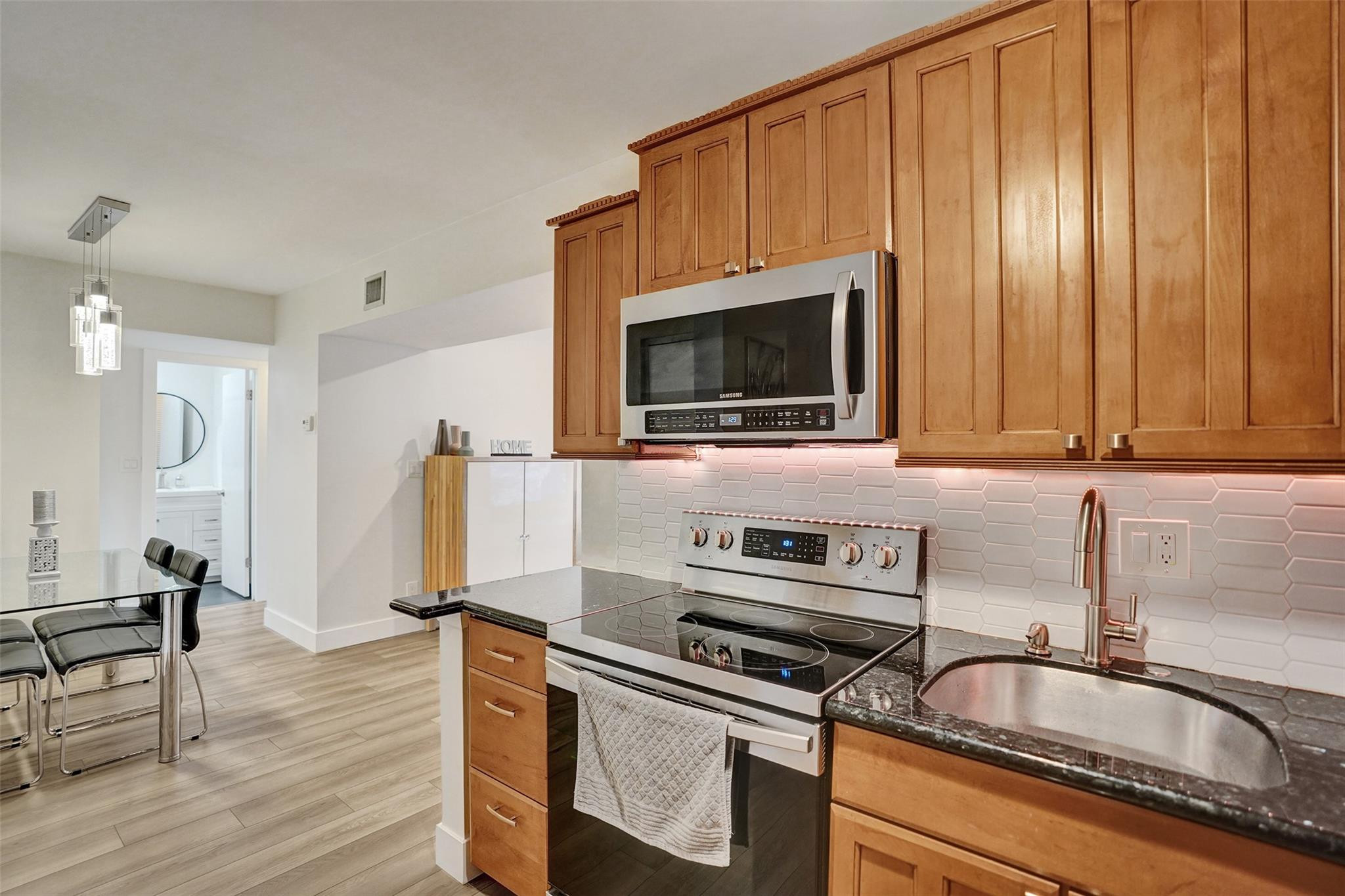 480 NW 20th Street 303