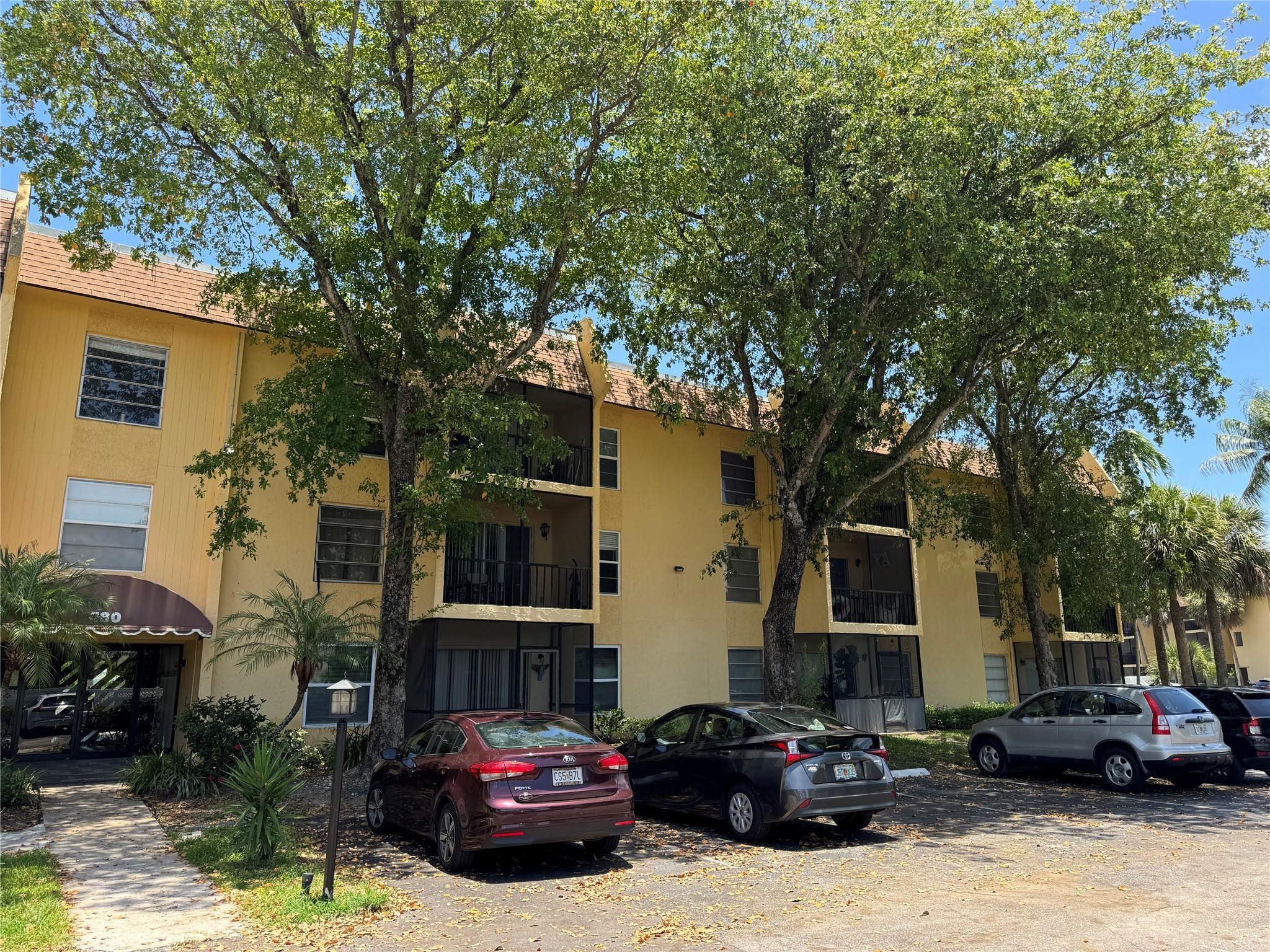 480 NW 20th Street 303