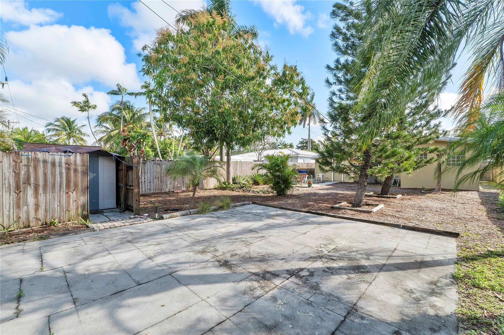 1321 NE 16th Avenue