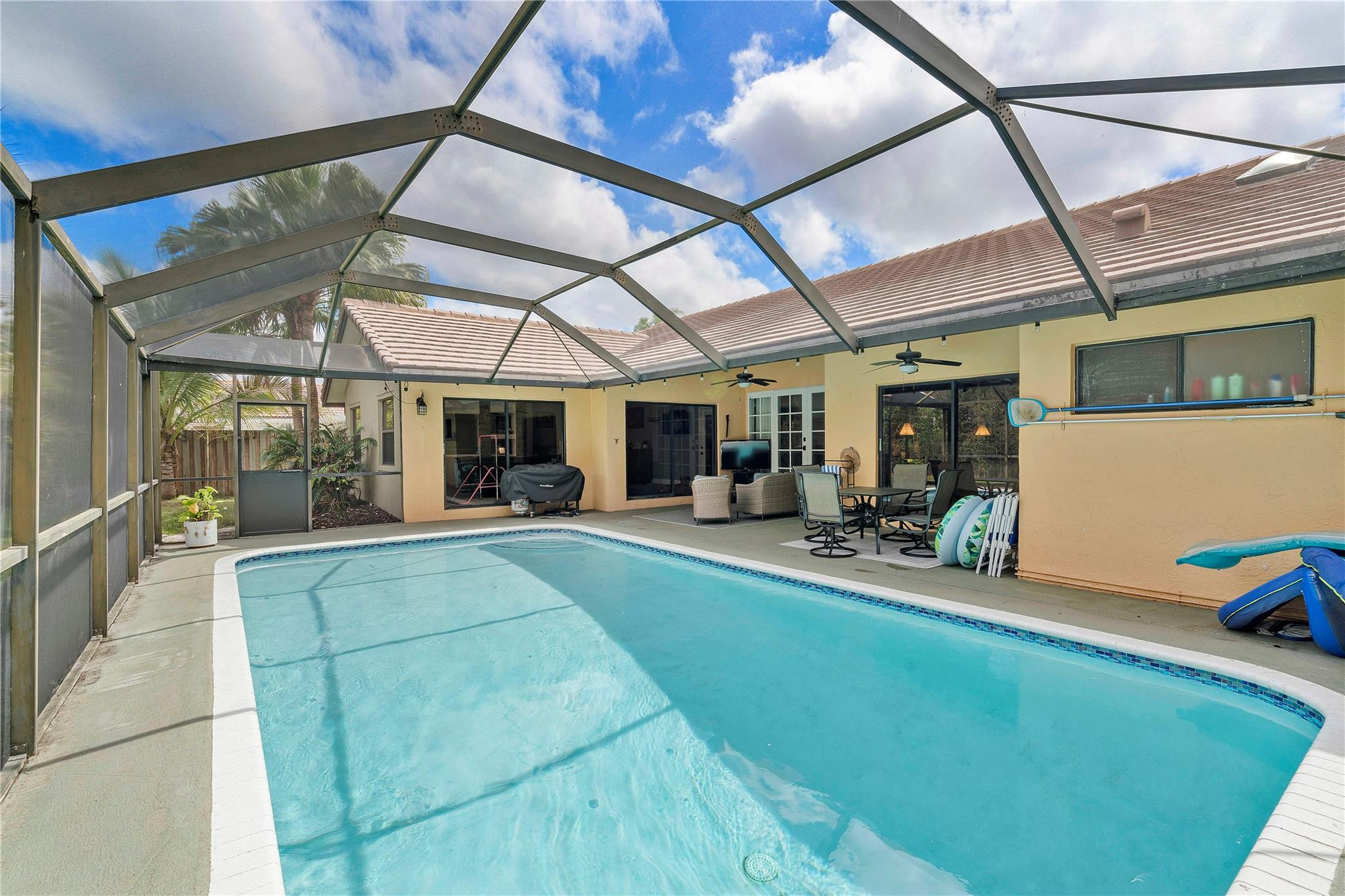 9885 NW 48 Drive