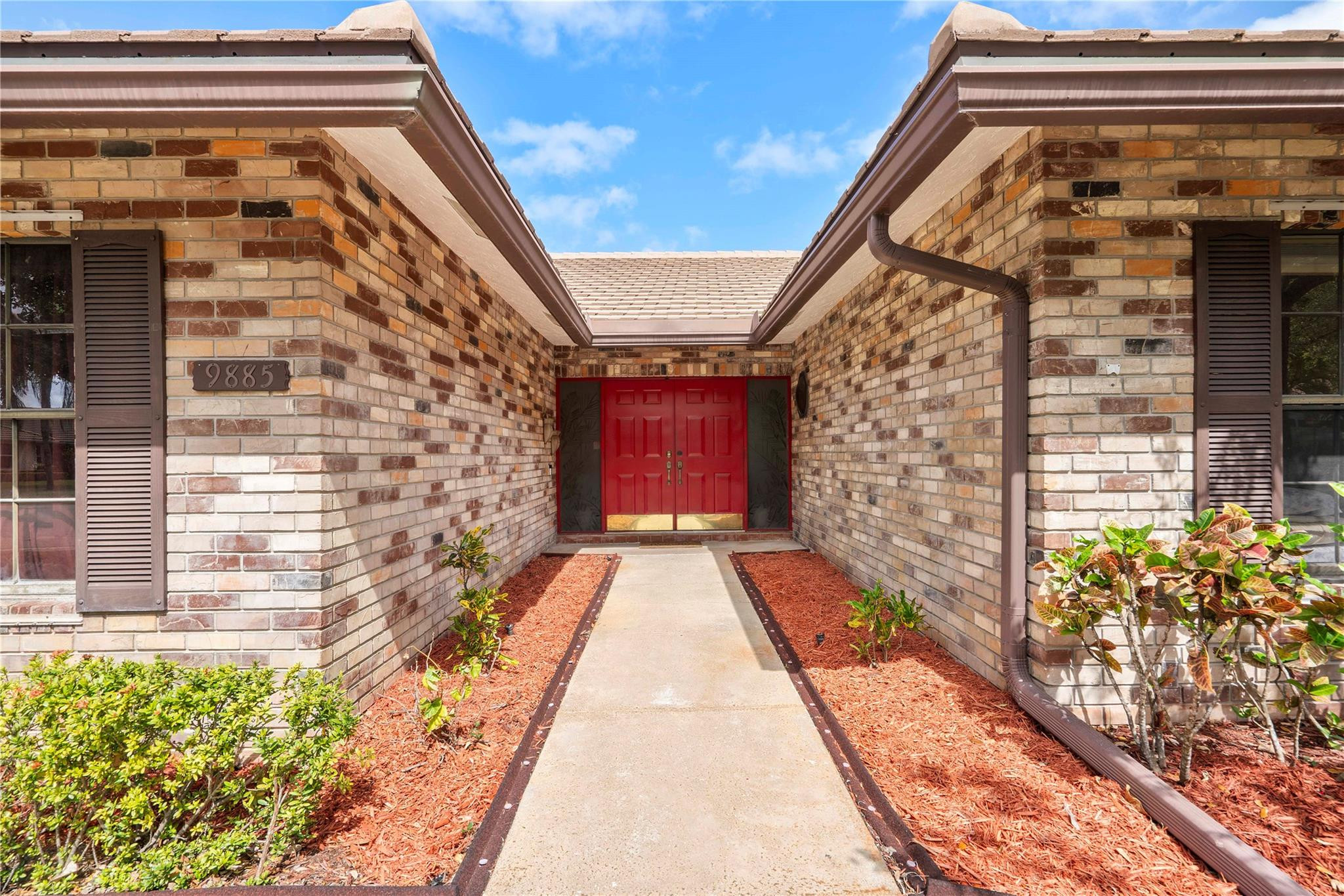 9885 NW 48 Drive