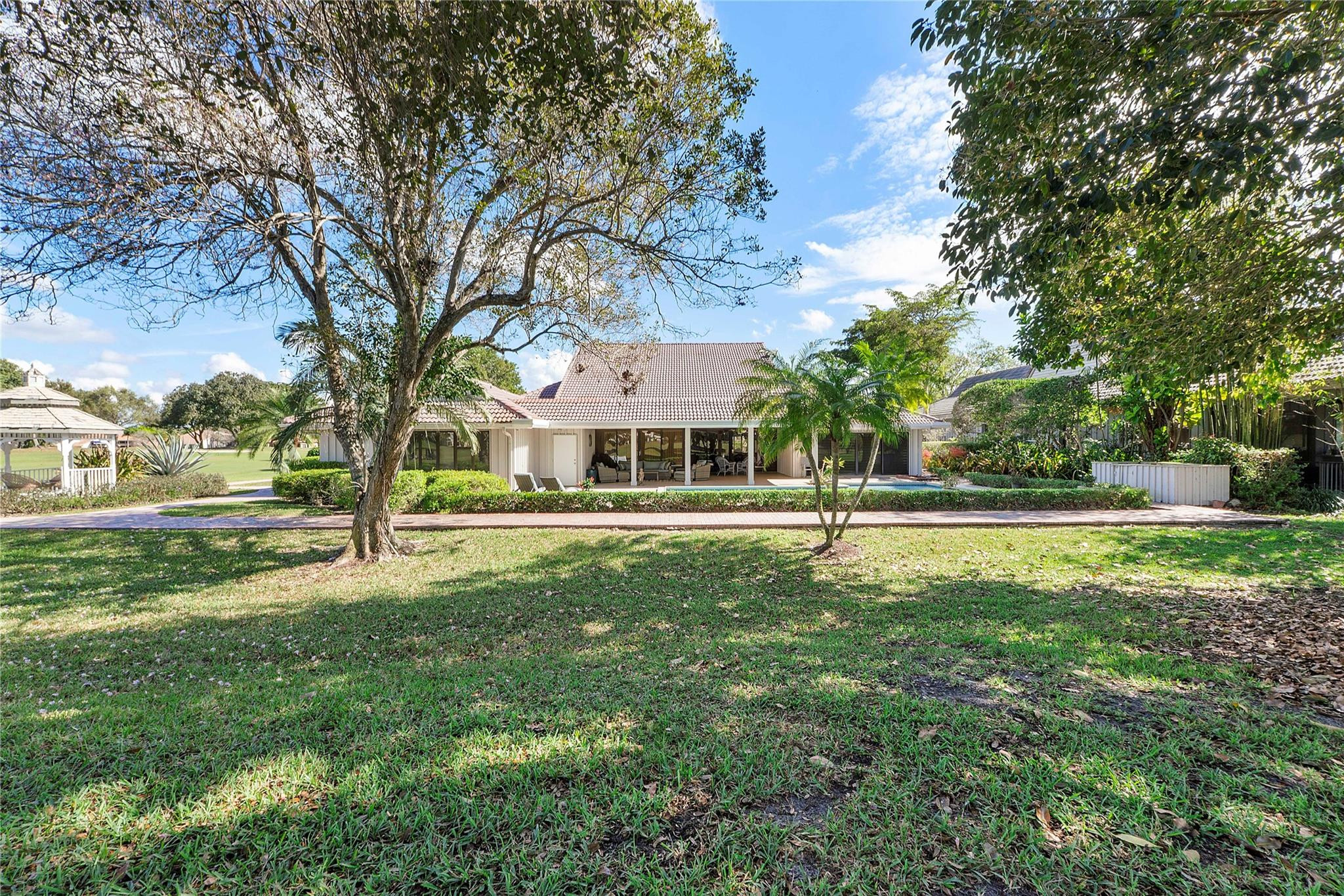 1988 Colonial Drive