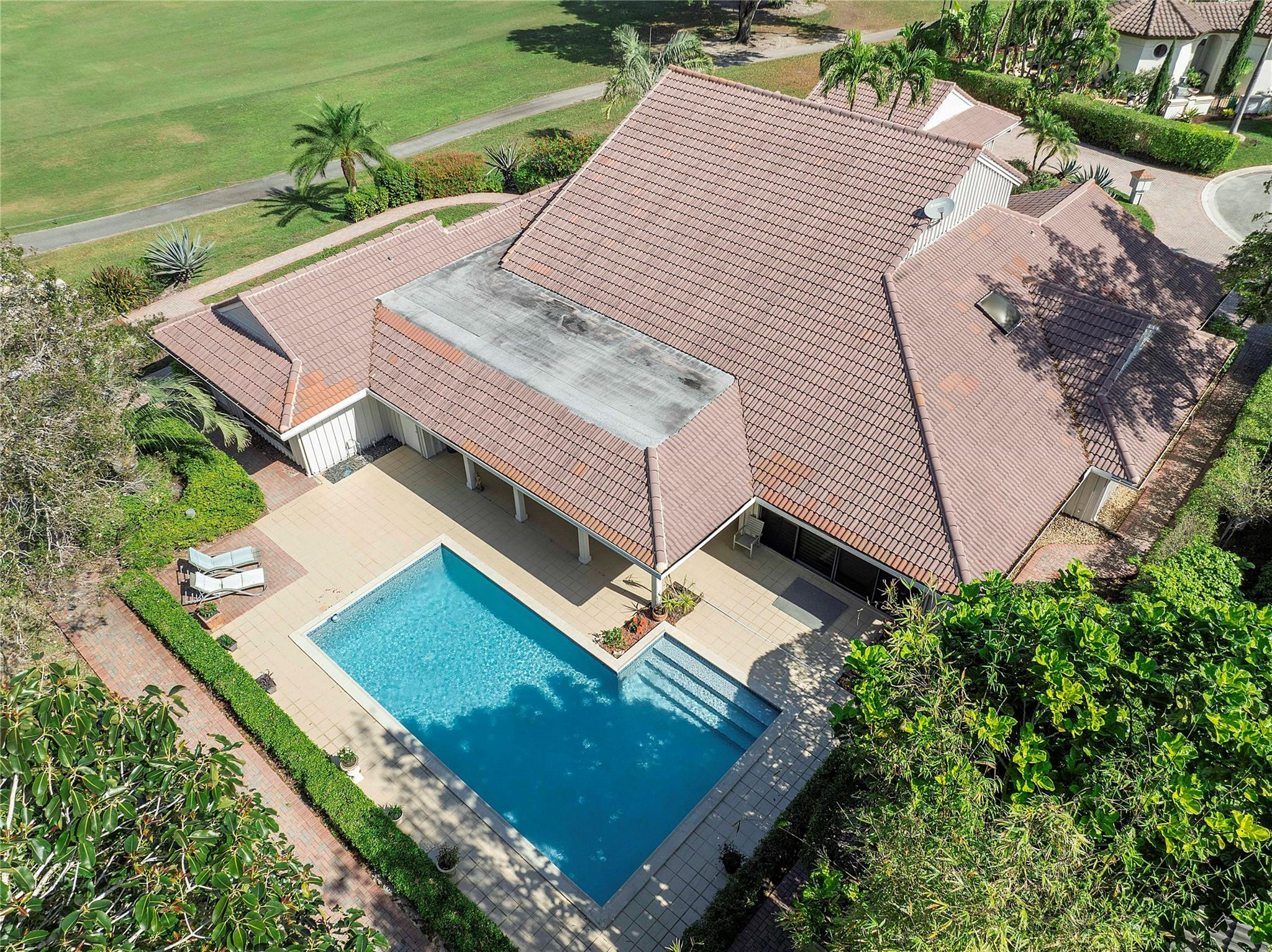 1988 Colonial Drive