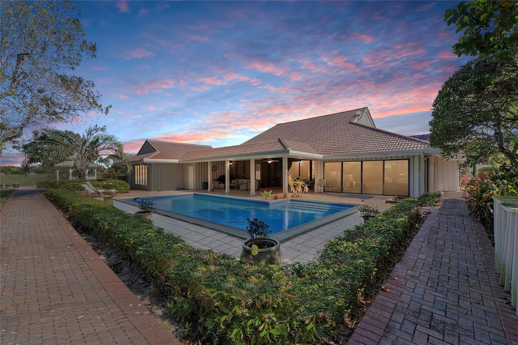 1988 Colonial Drive