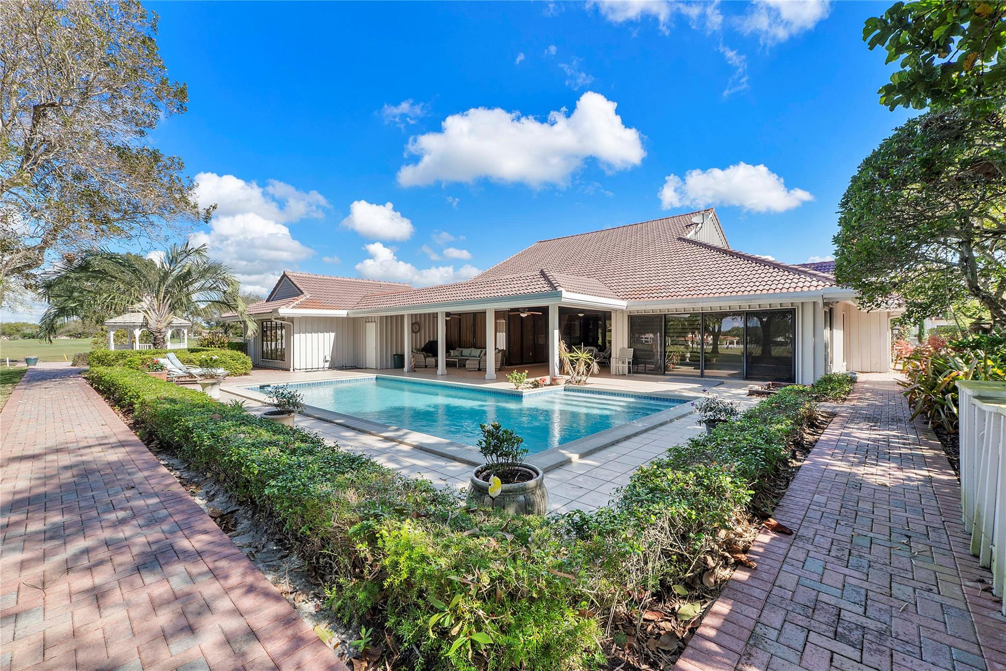 1988 Colonial Drive