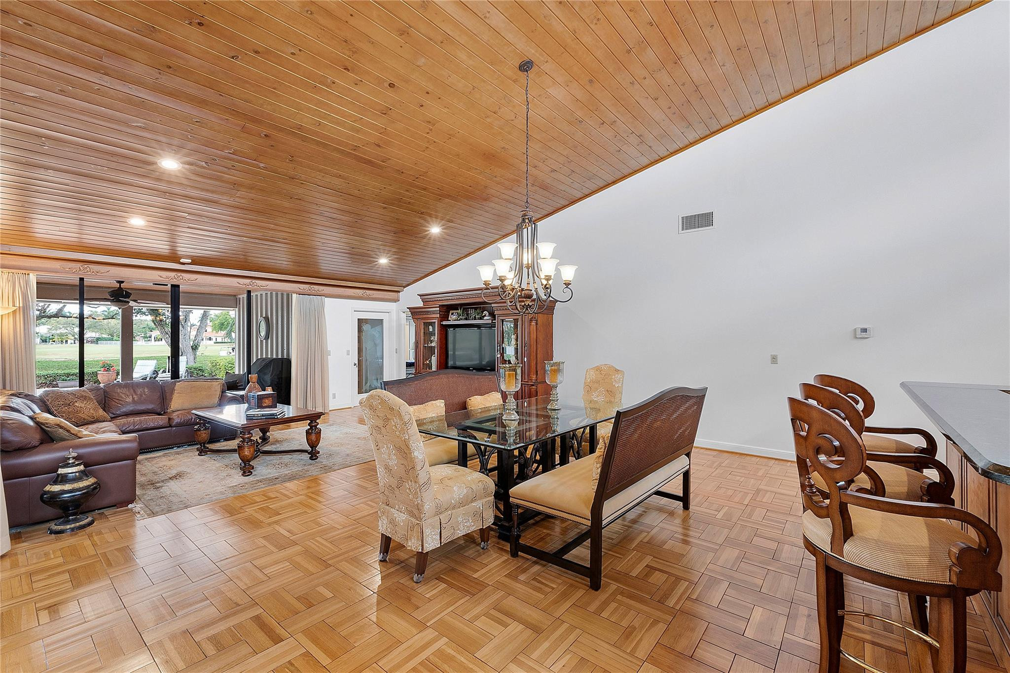 1988 Colonial Drive