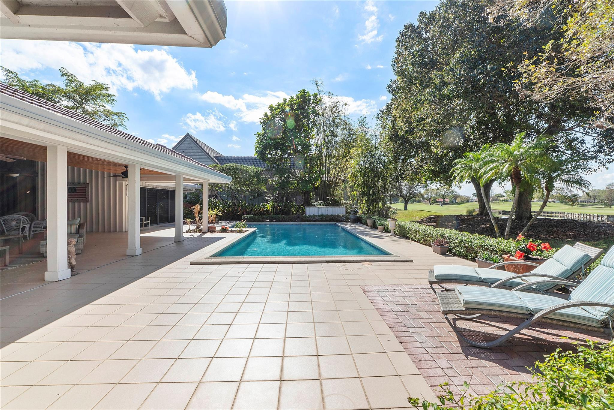 1988 Colonial Drive
