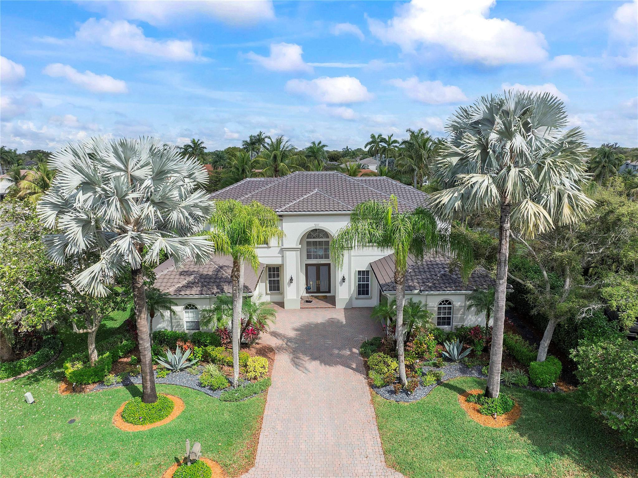 11815 NW 10th Place