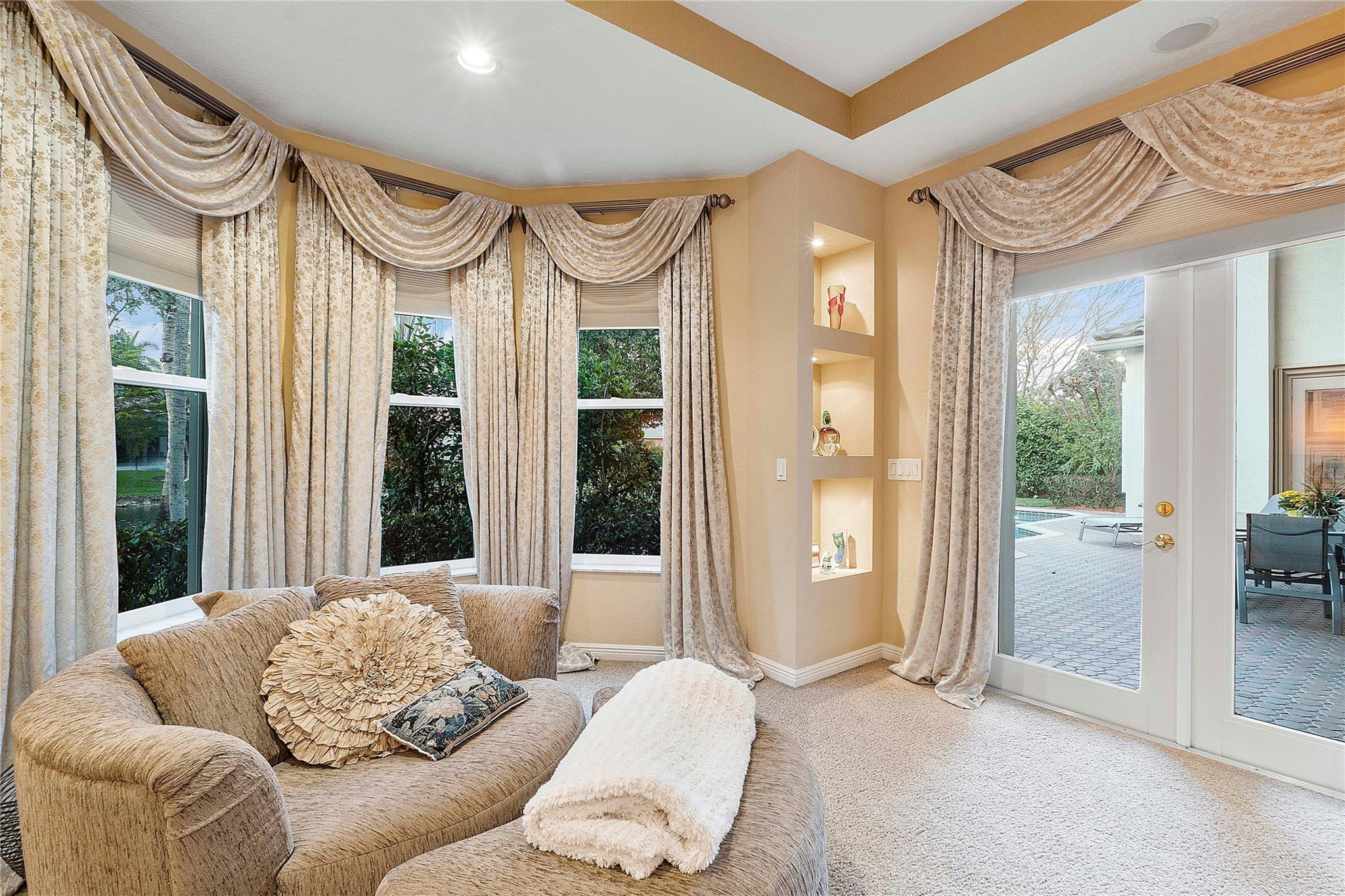 11815 NW 10th Place
