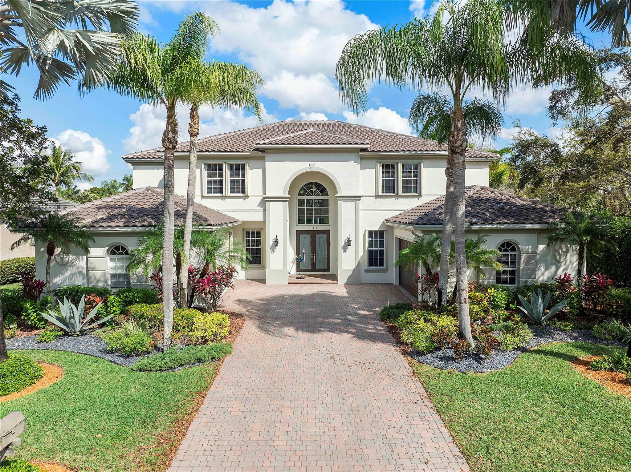 11815 NW 10th Place