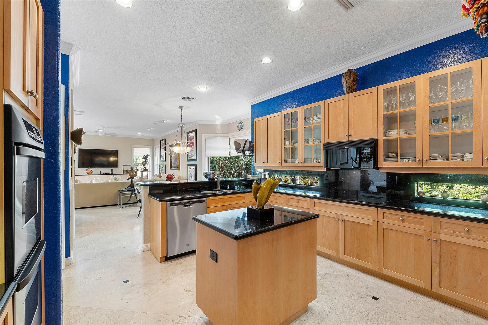 11815 NW 10th Place