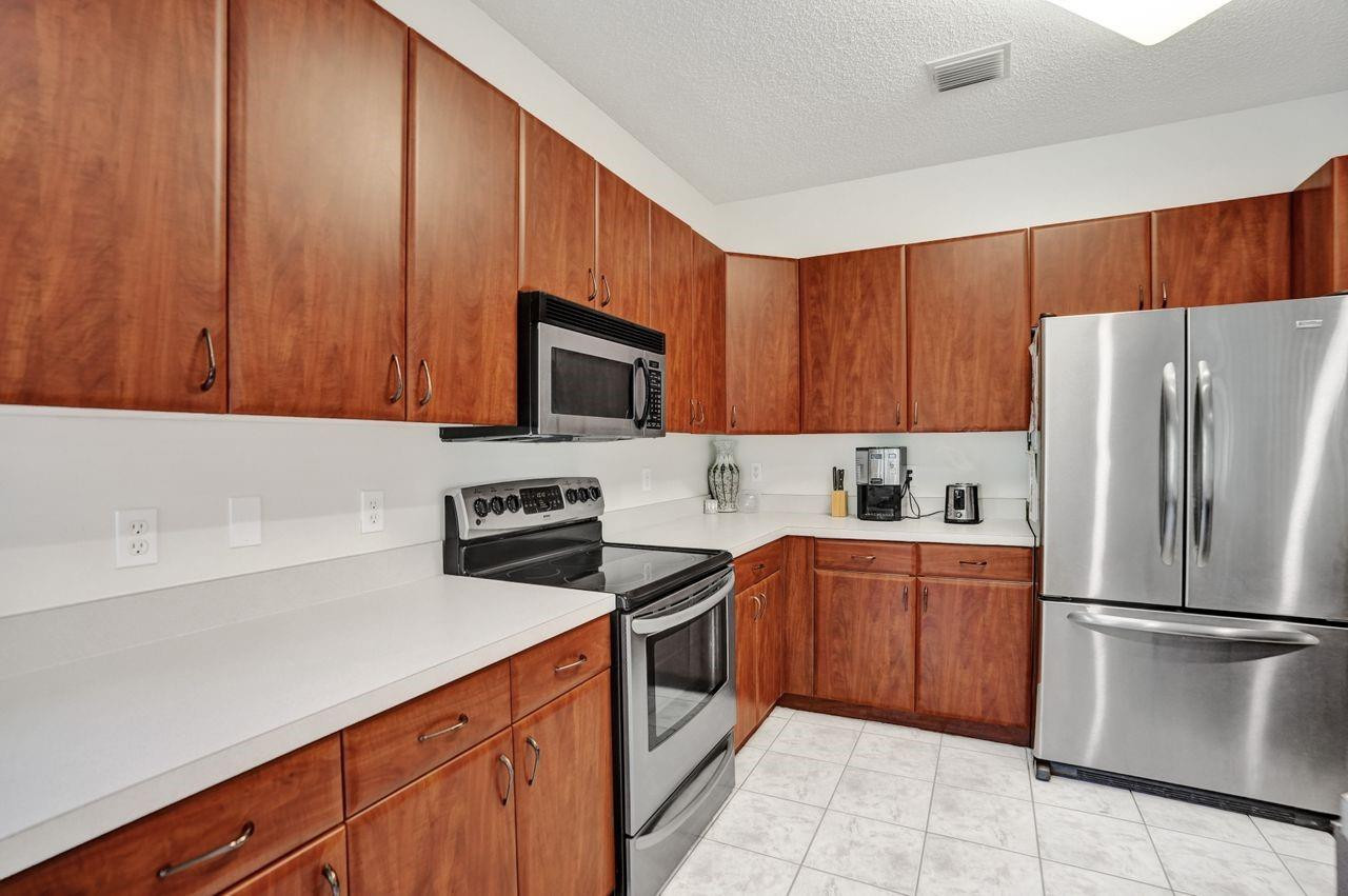 5438 NW 106th Drive
