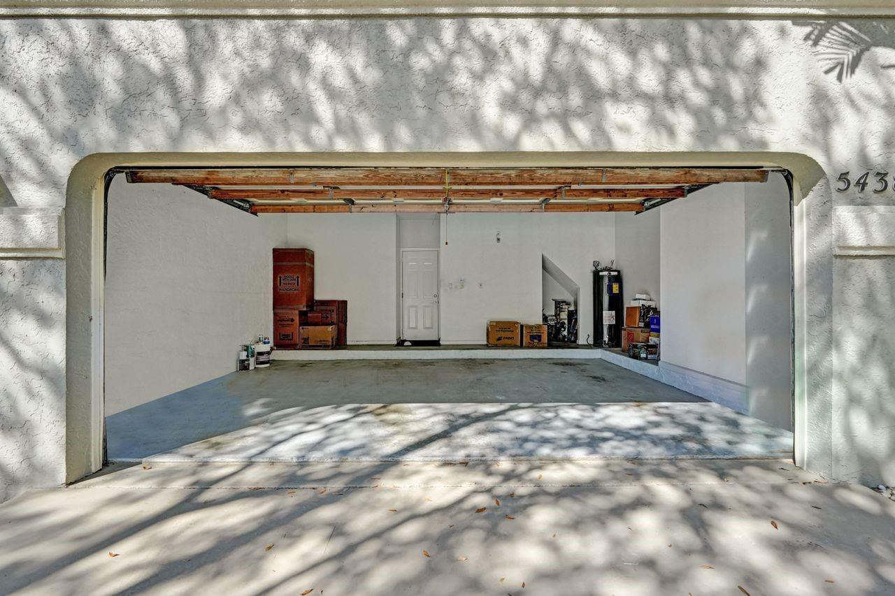 5438 NW 106th Drive