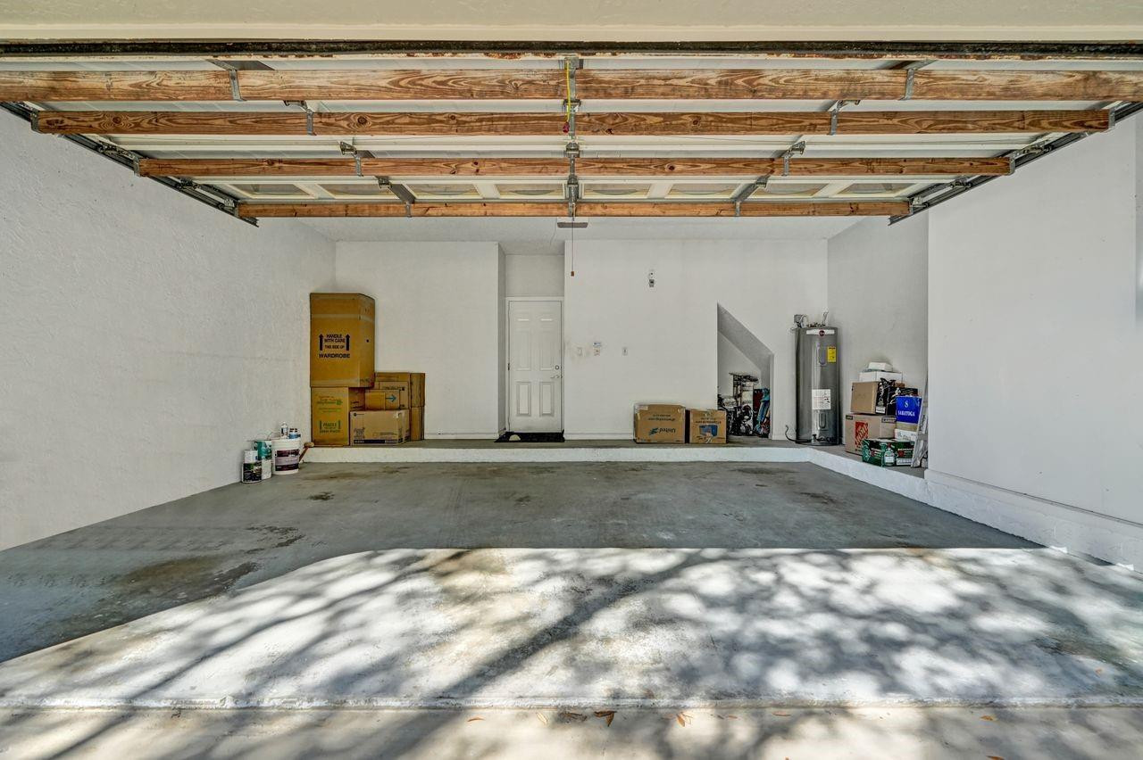 5438 NW 106th Drive
