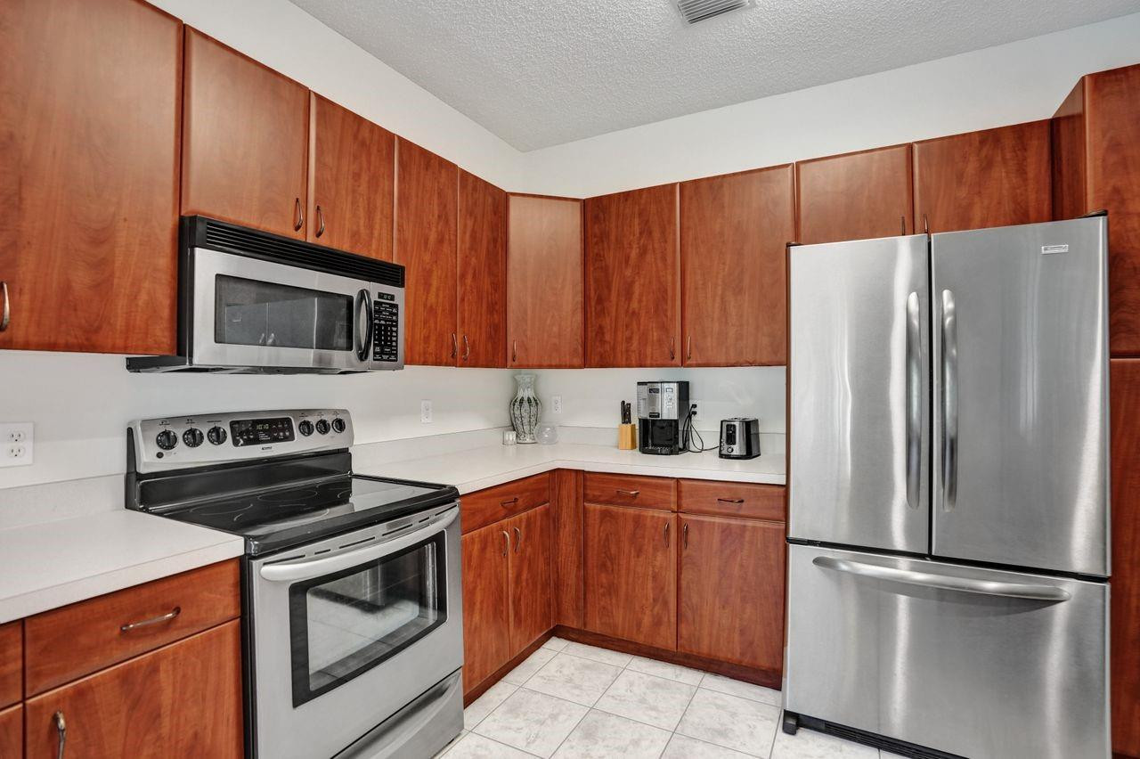 5438 NW 106th Drive