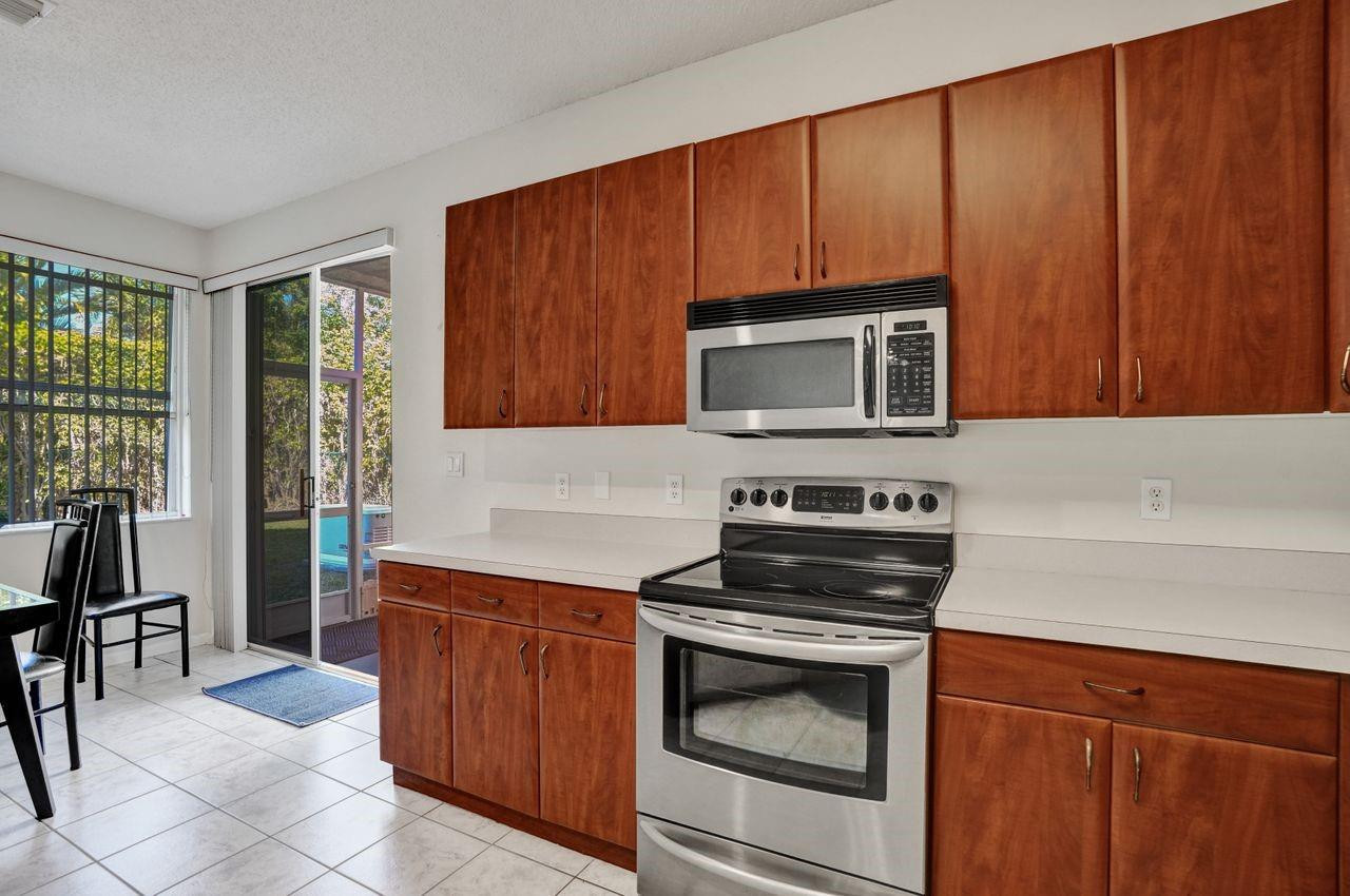 5438 NW 106th Drive