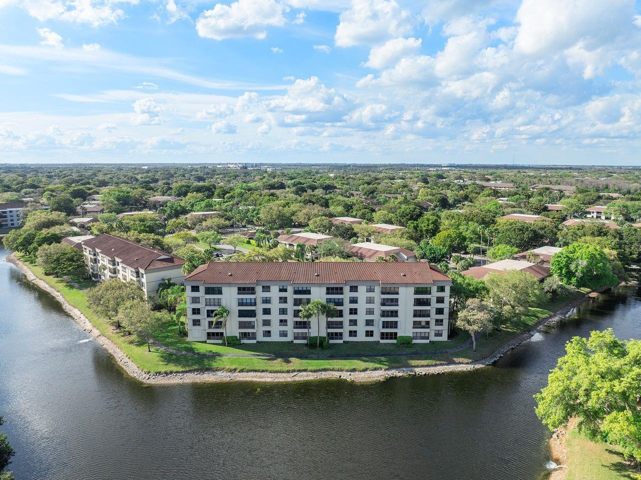 2907 Carambola Circle 506
