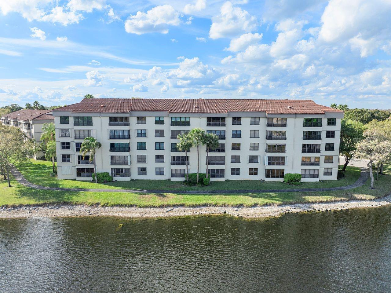 2907 Carambola Circle 506