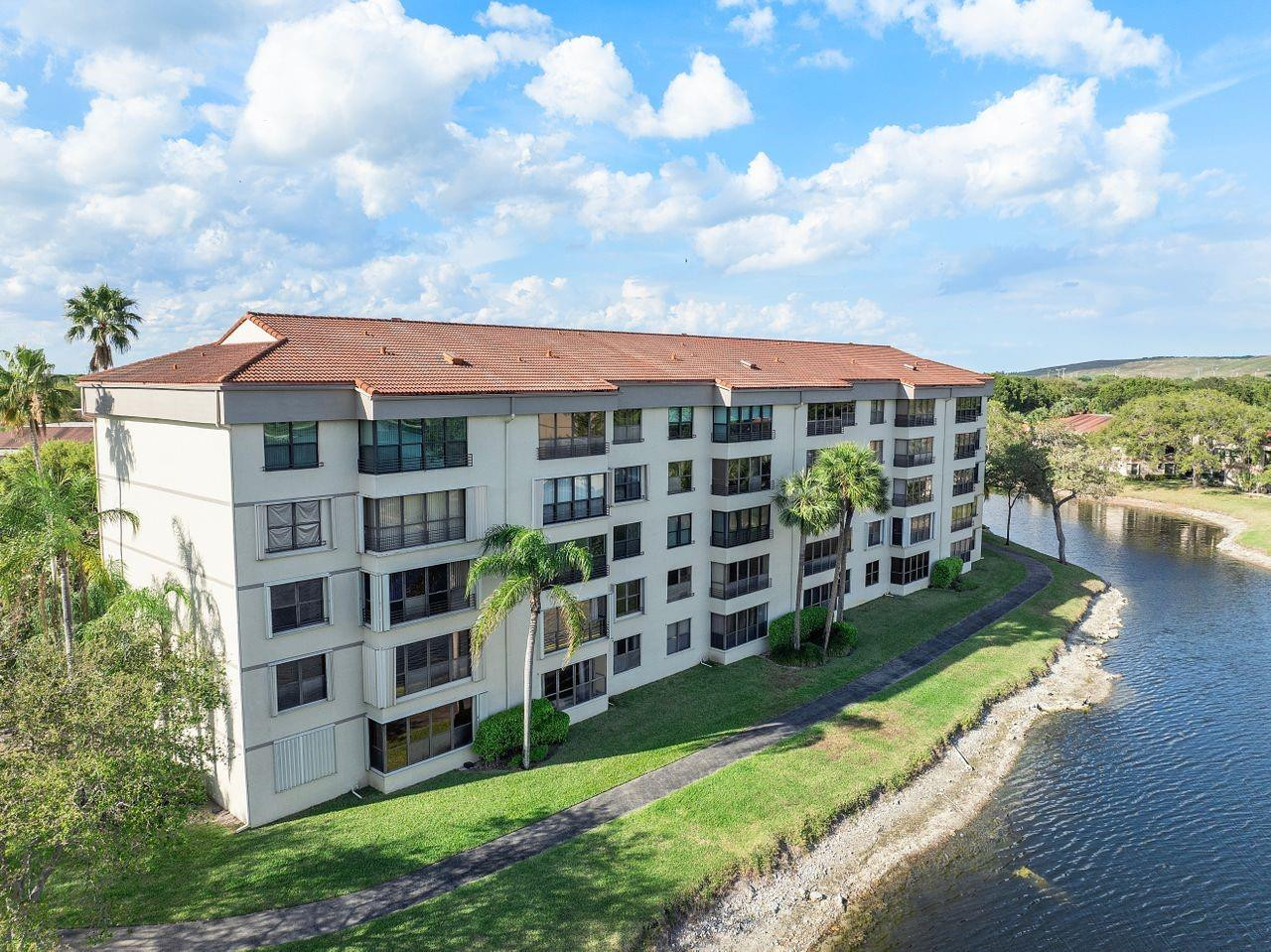 2907 Carambola Circle 506