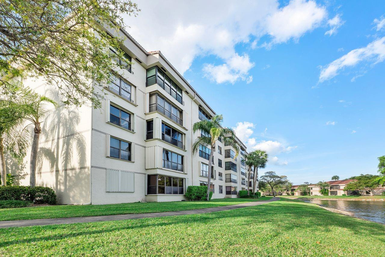 2907 Carambola Circle 506
