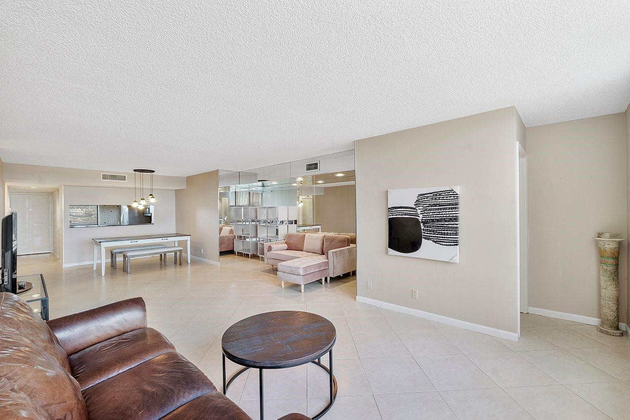 2907 Carambola Circle 506