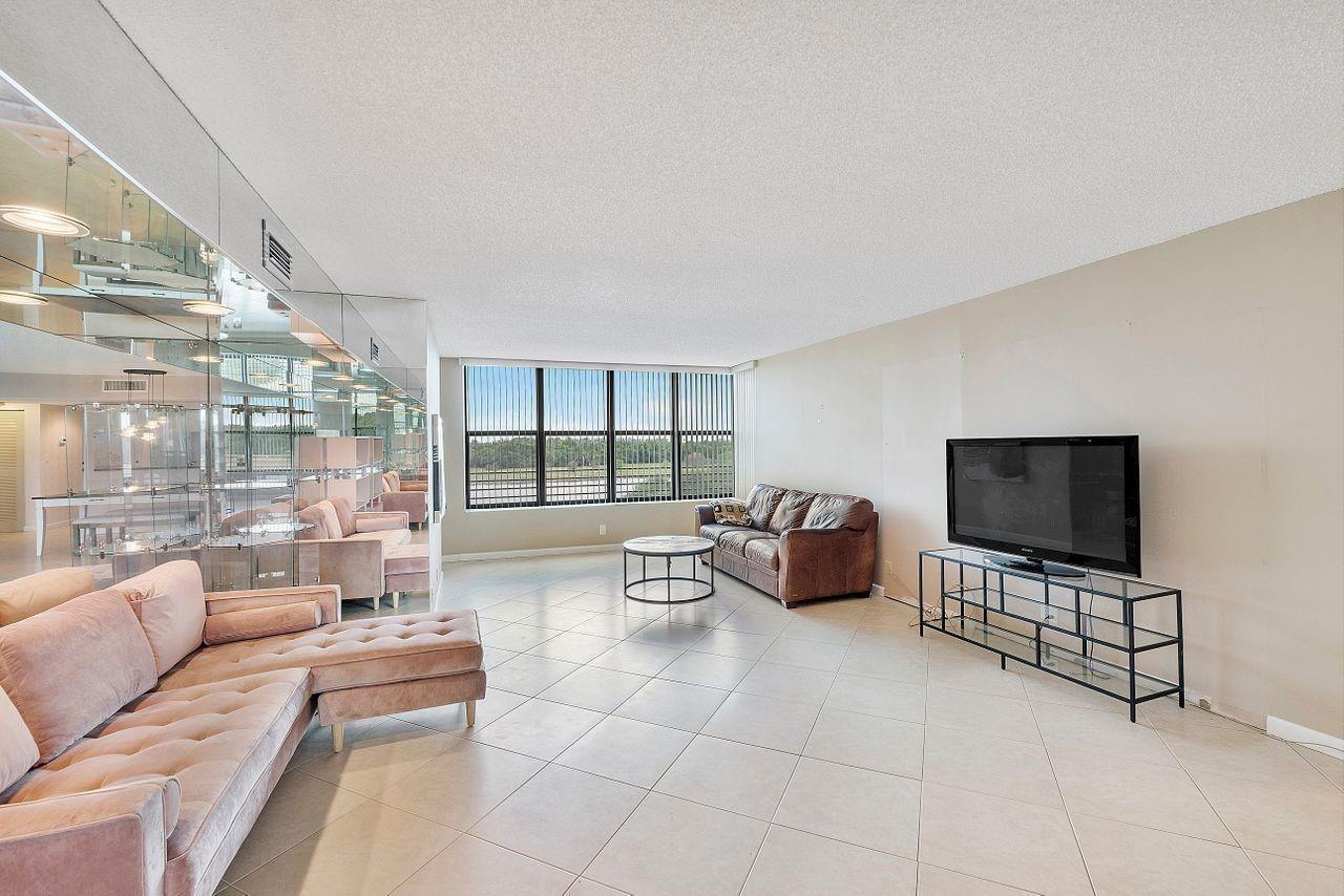 2907 Carambola Circle 506