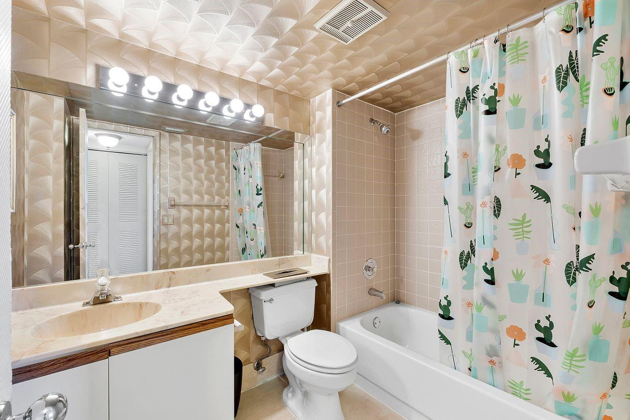 2907 Carambola Circle 506