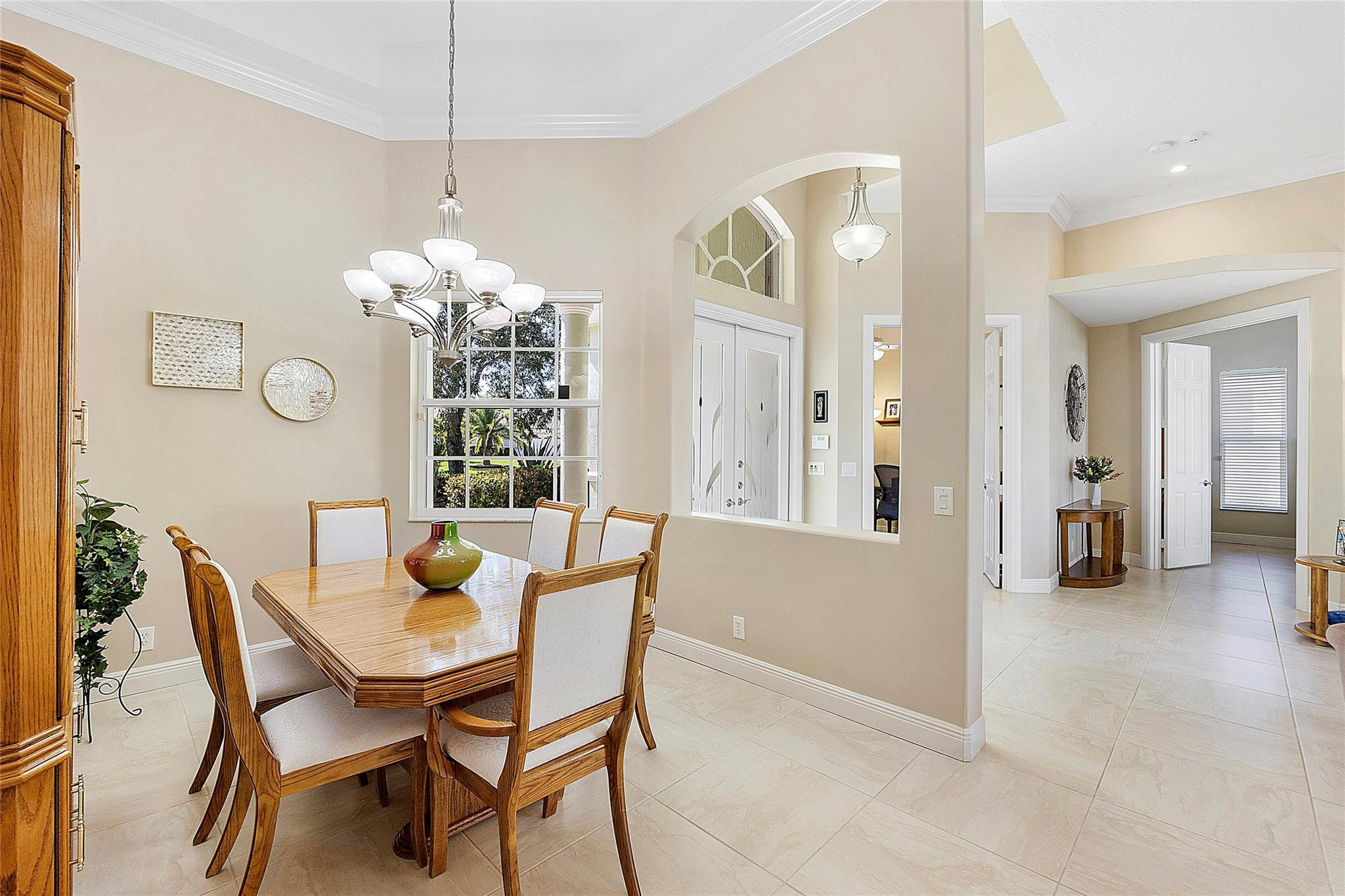 5121 Kensington Circle