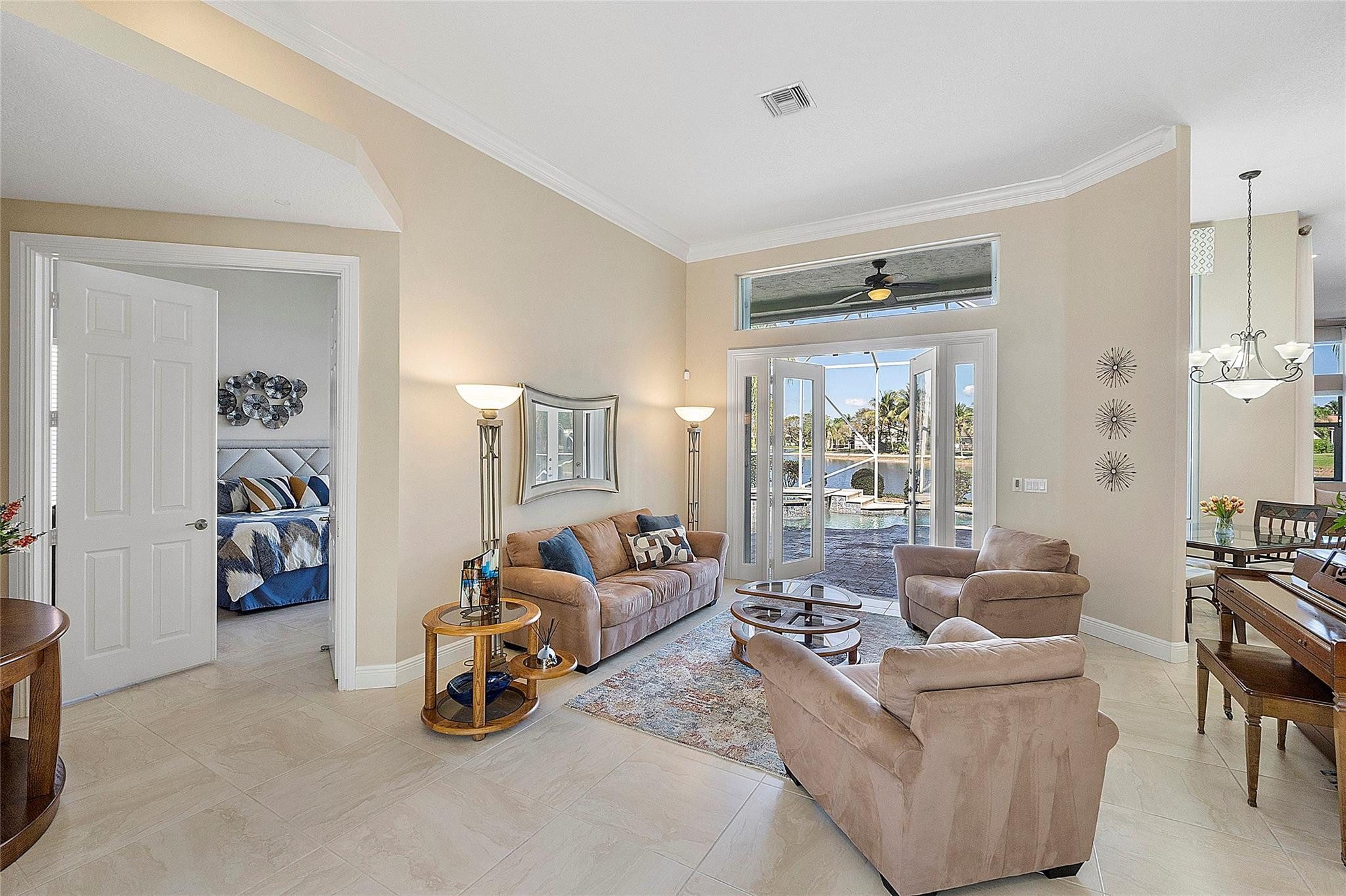 5121 Kensington Circle