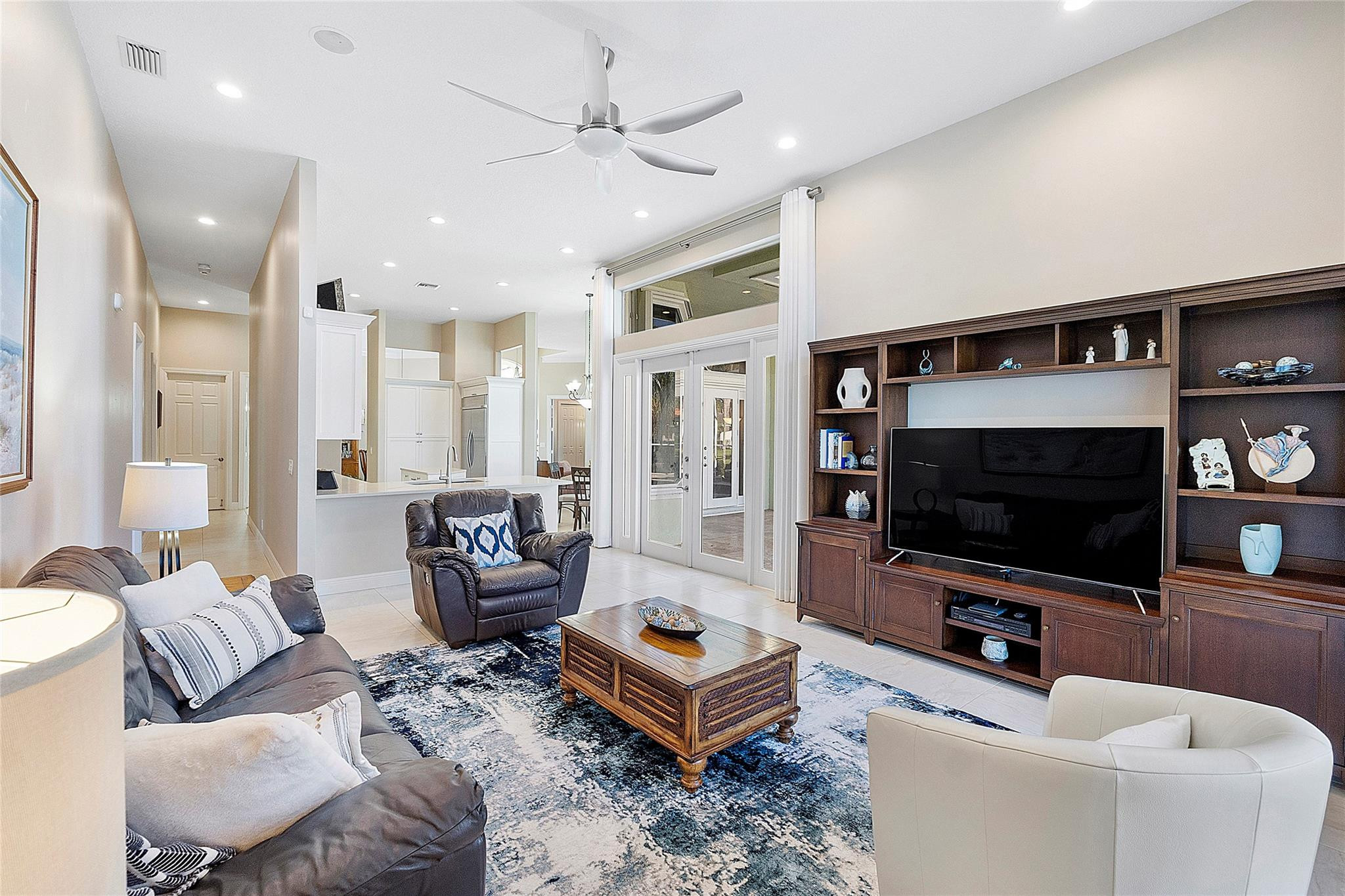 5121 Kensington Circle
