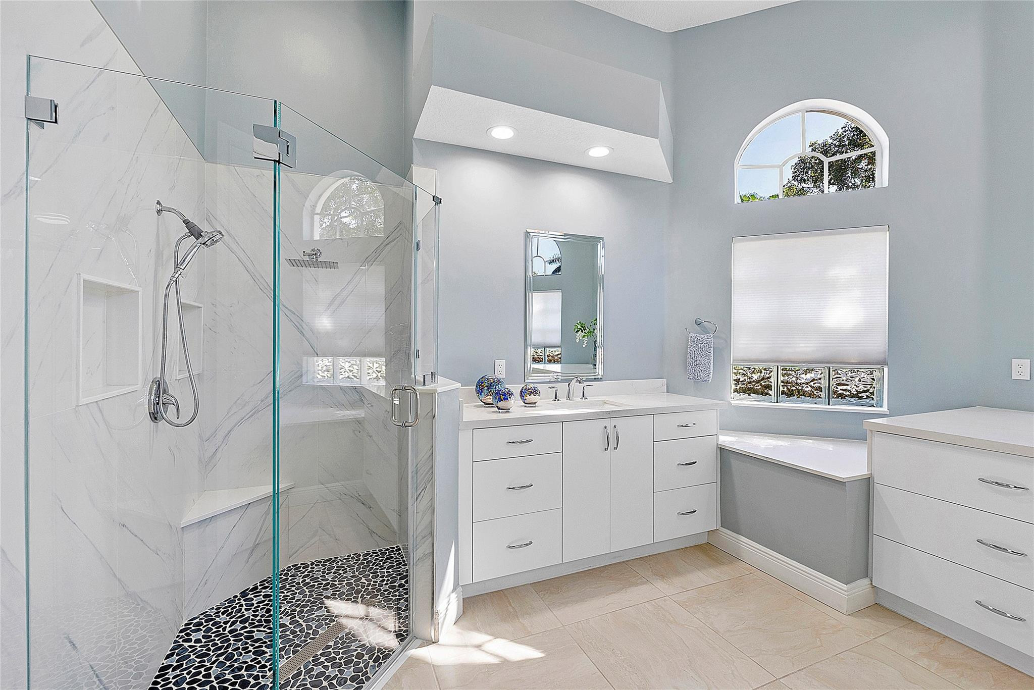 5121 Kensington Circle