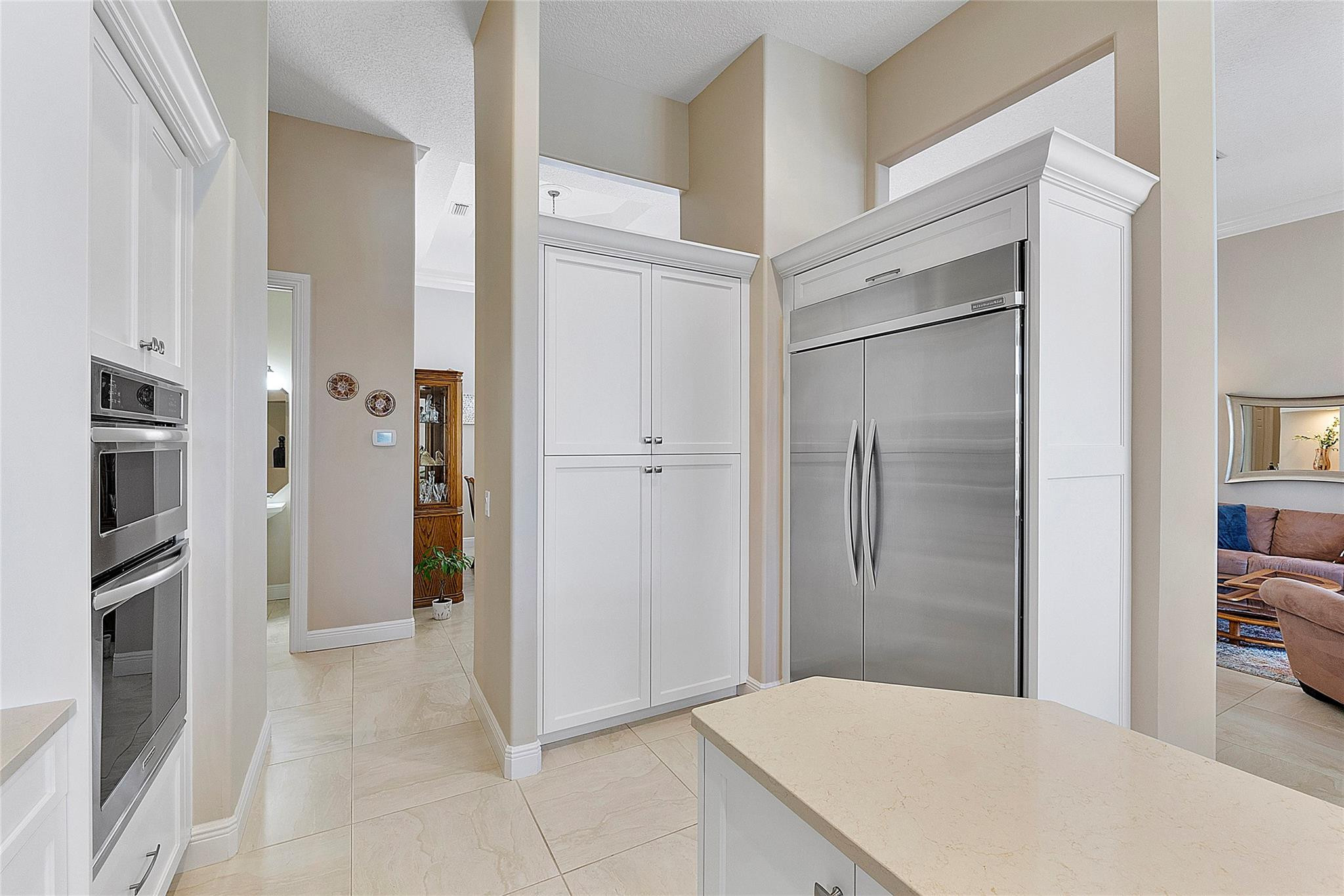 5121 Kensington Circle