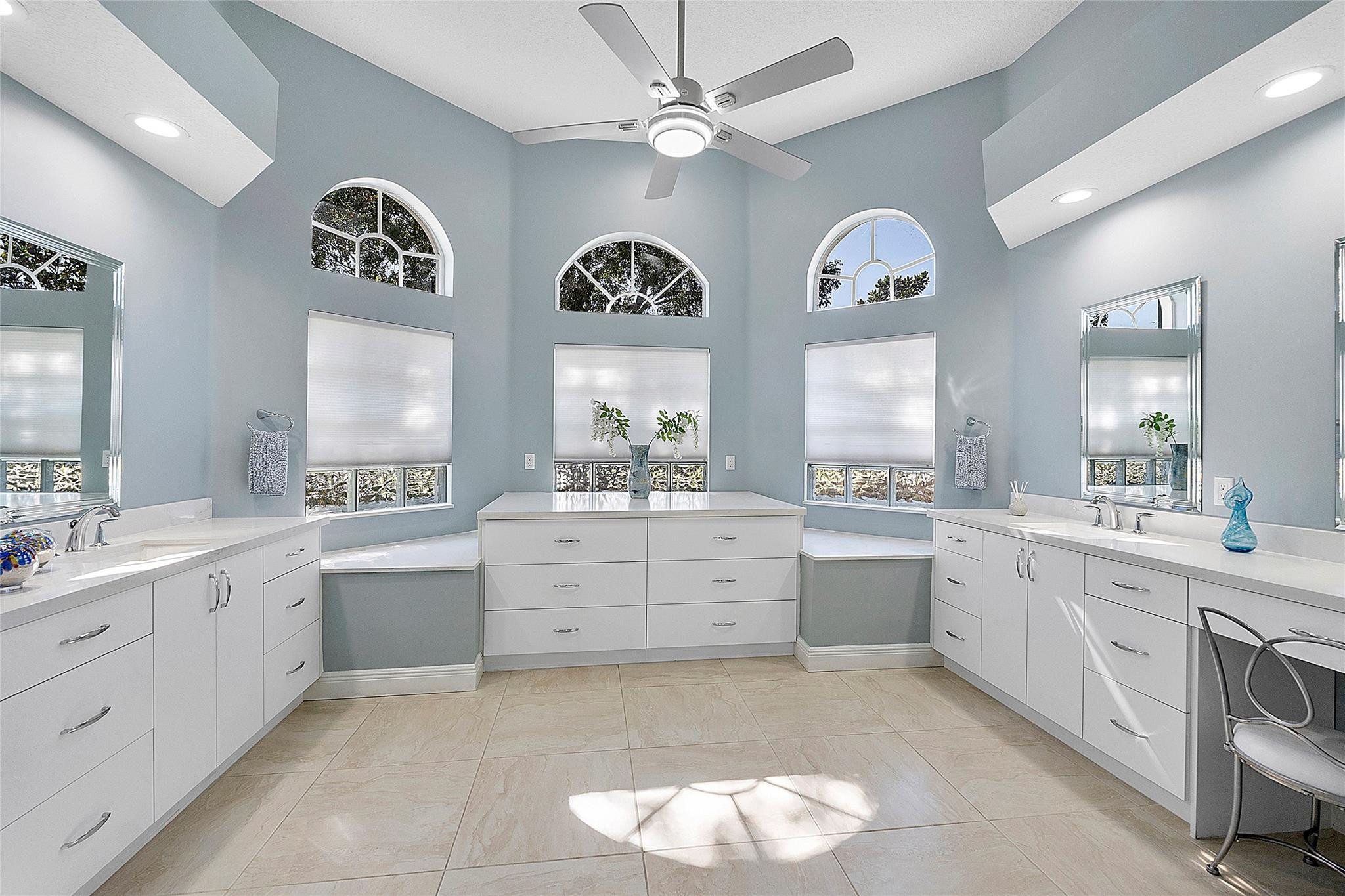 5121 Kensington Circle