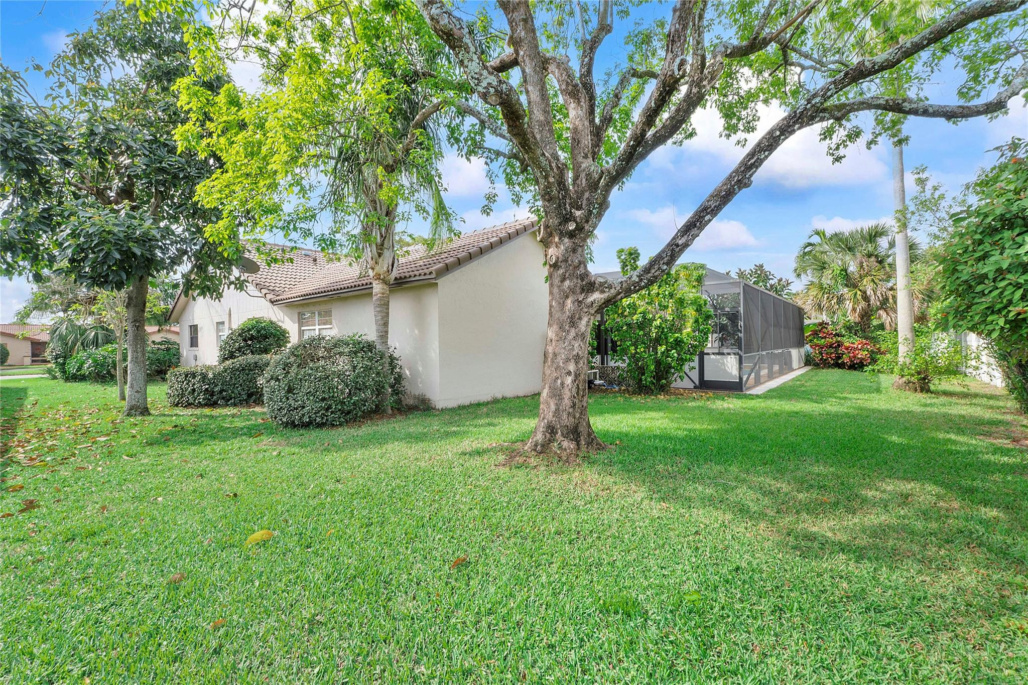 9977 NW 16th Street
