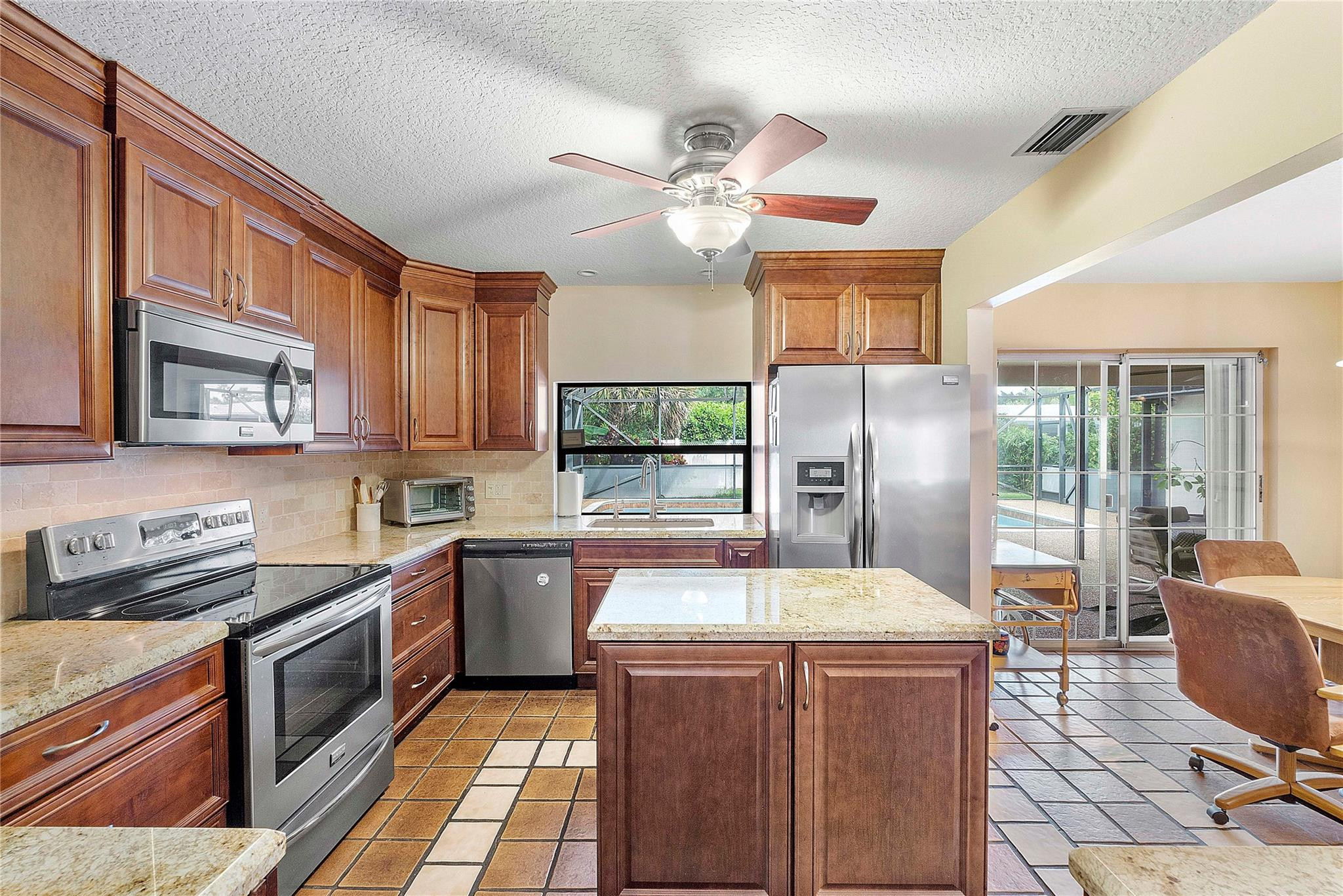 9977 NW 16th Street