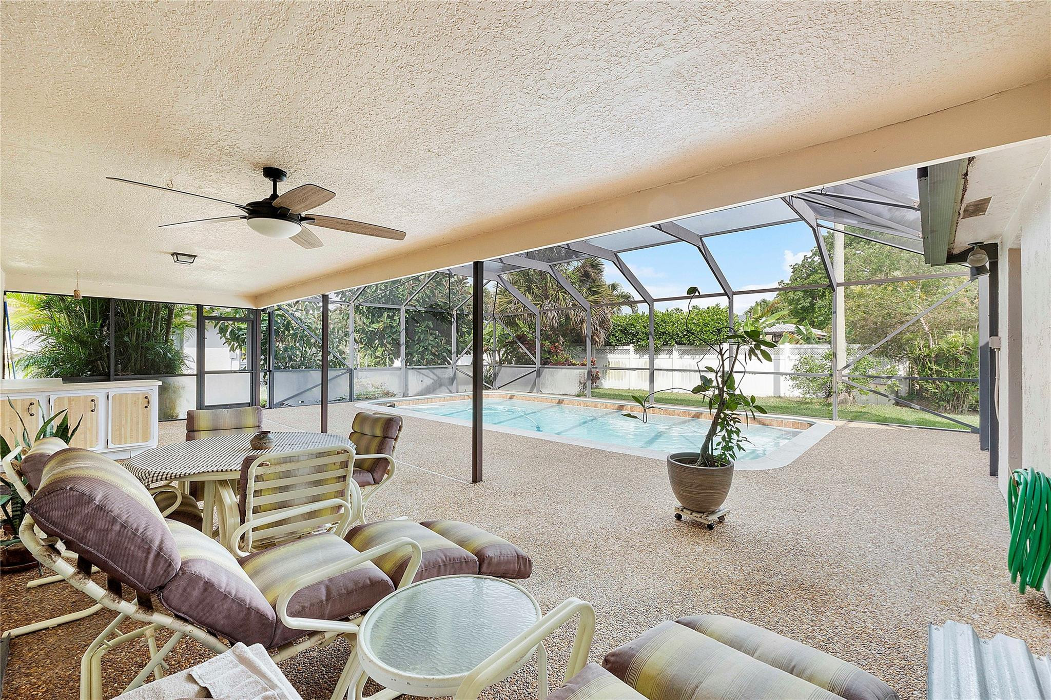 9977 NW 16th Street