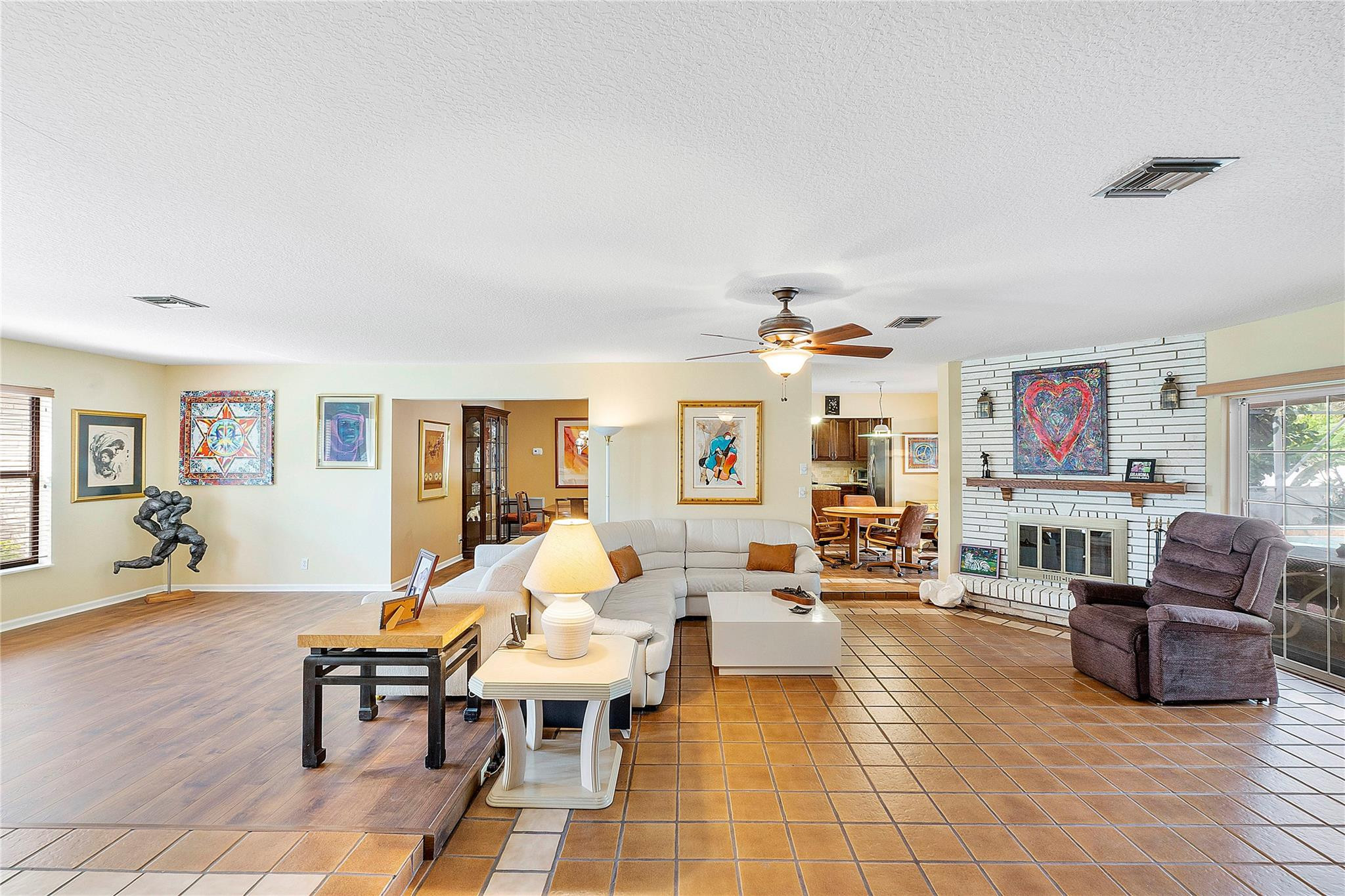 9977 NW 16th Street
