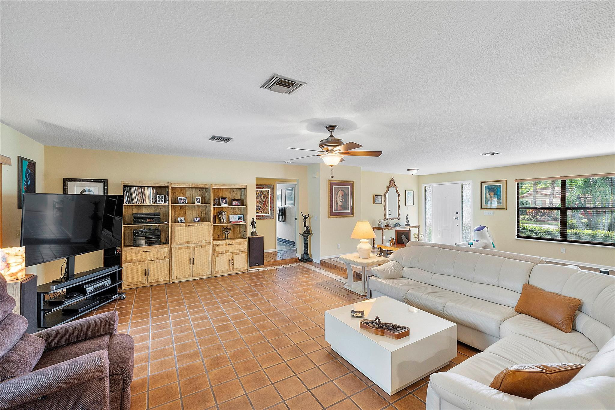 9977 NW 16th Street