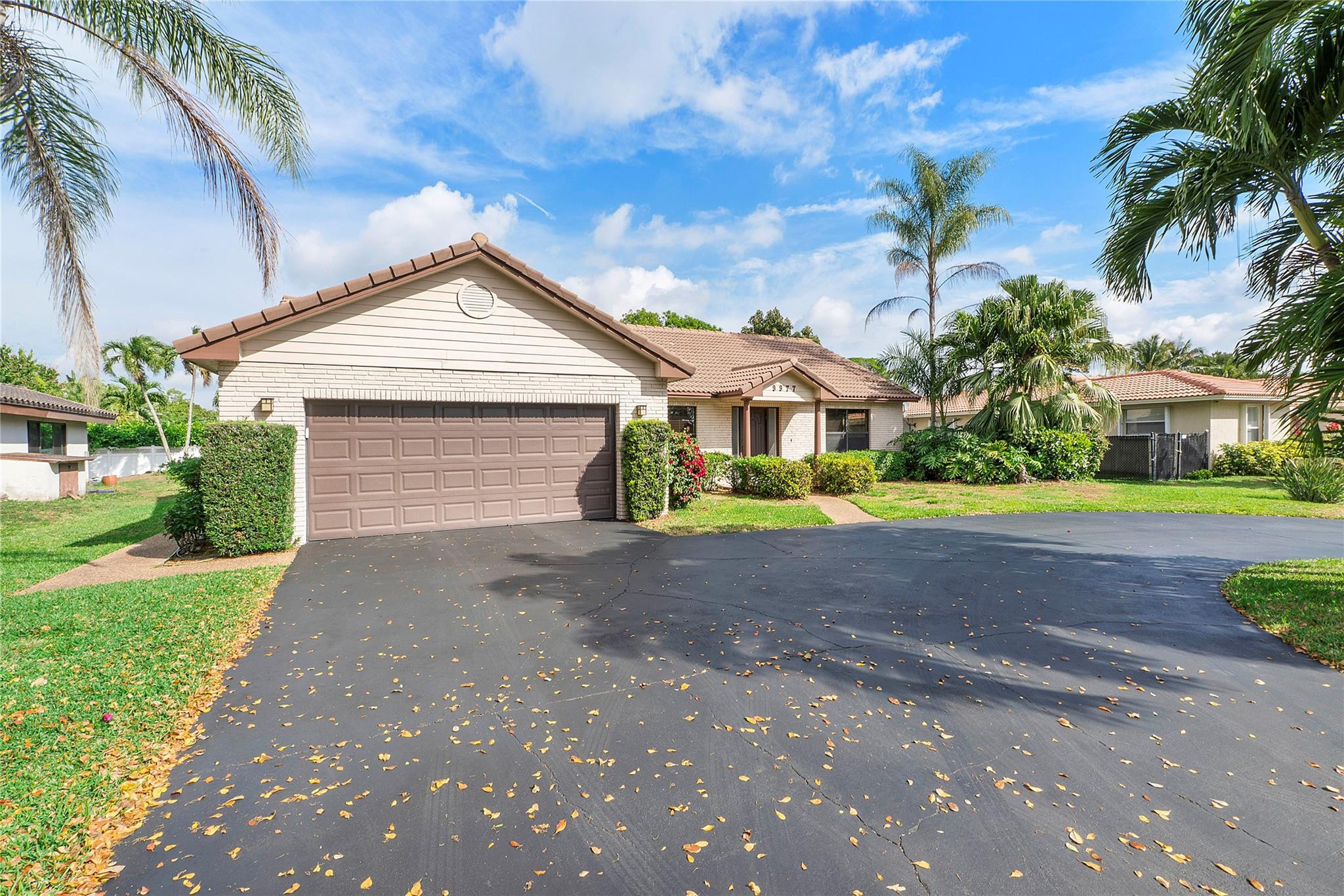 9977 NW 16th Street