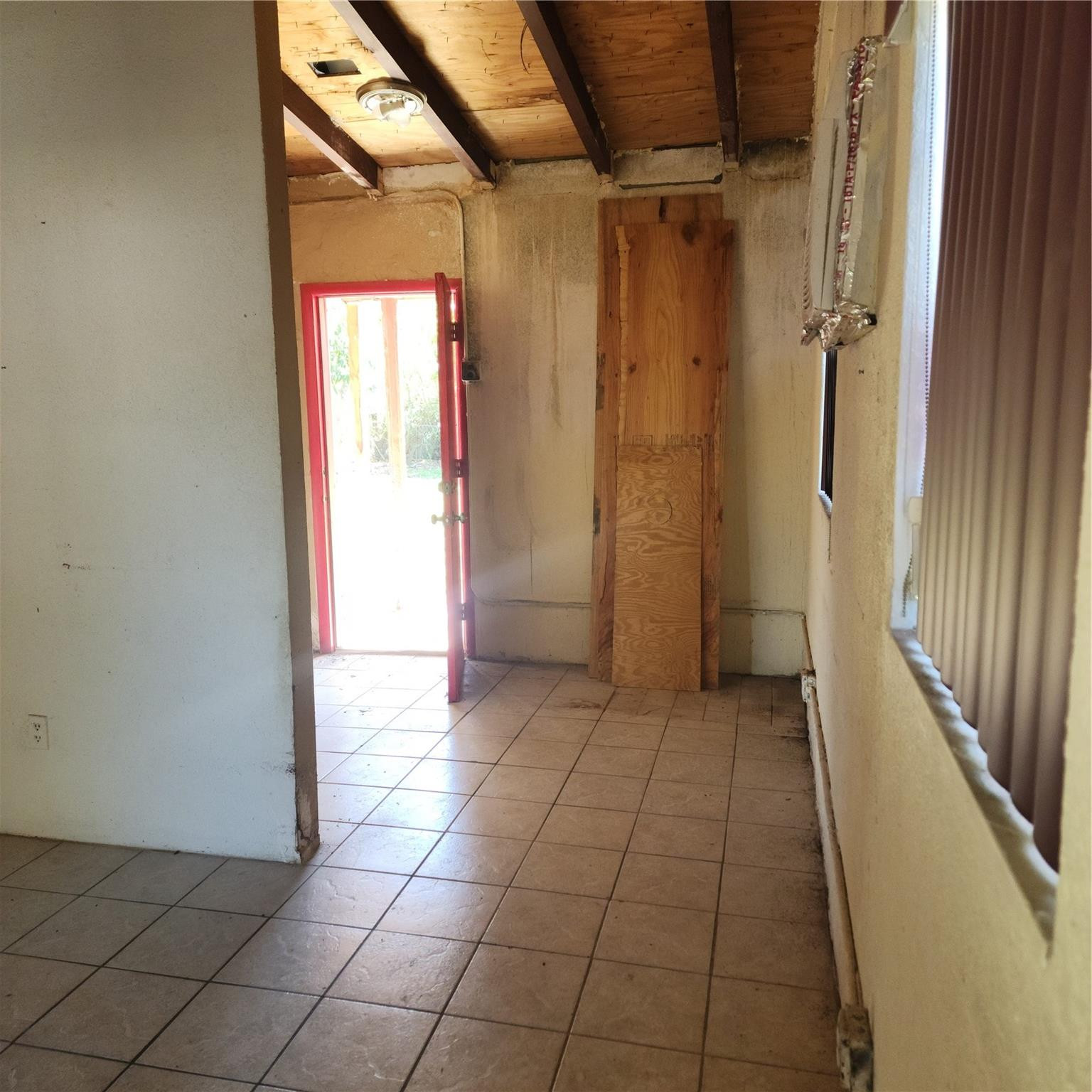 2838 NW 4th Street