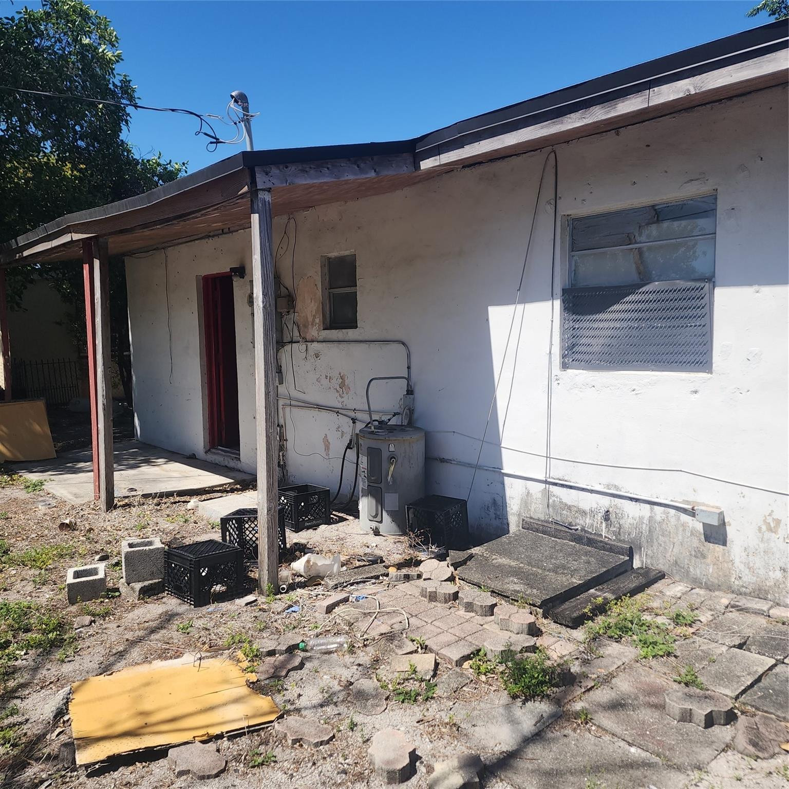 2838 NW 4th Street